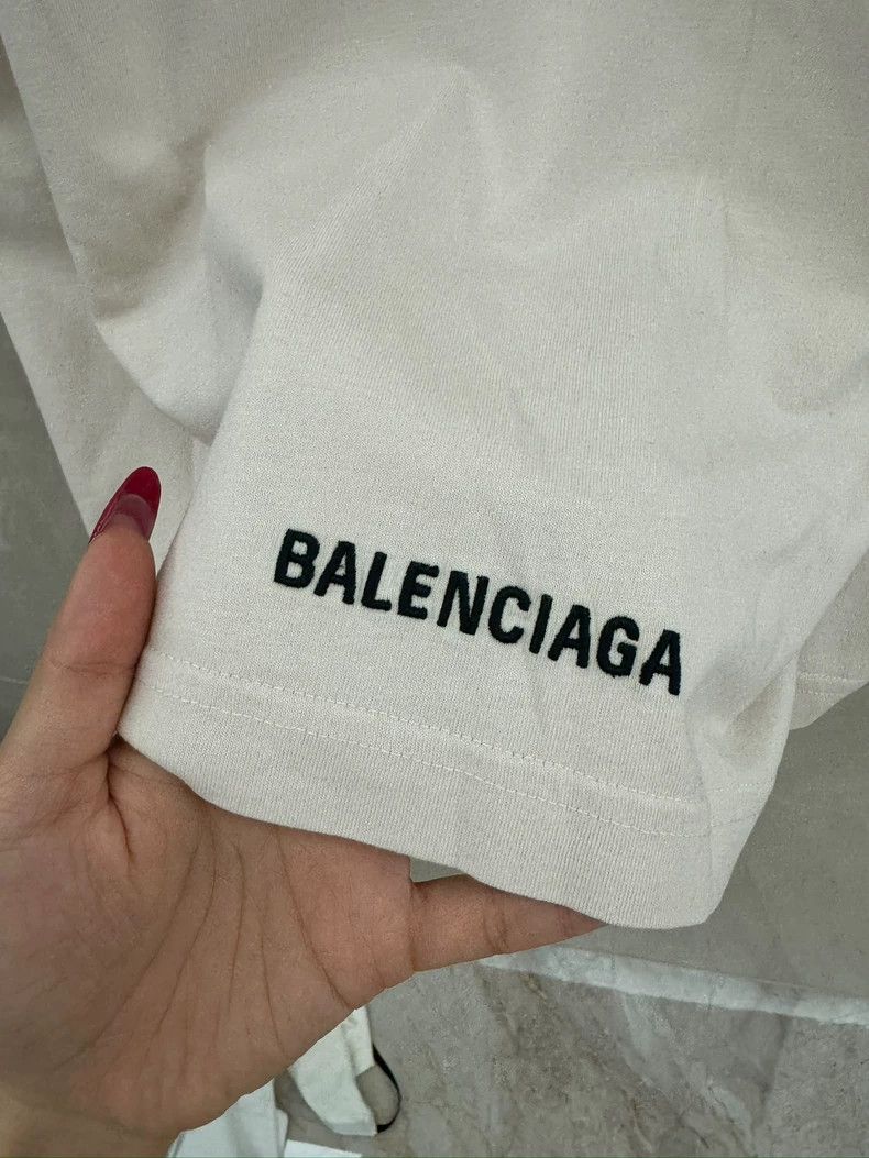 Balenciaga Balenciaga Back Letter Short Sleeve Size US S / EU 44-46 / 1 - 6 Thumbnail