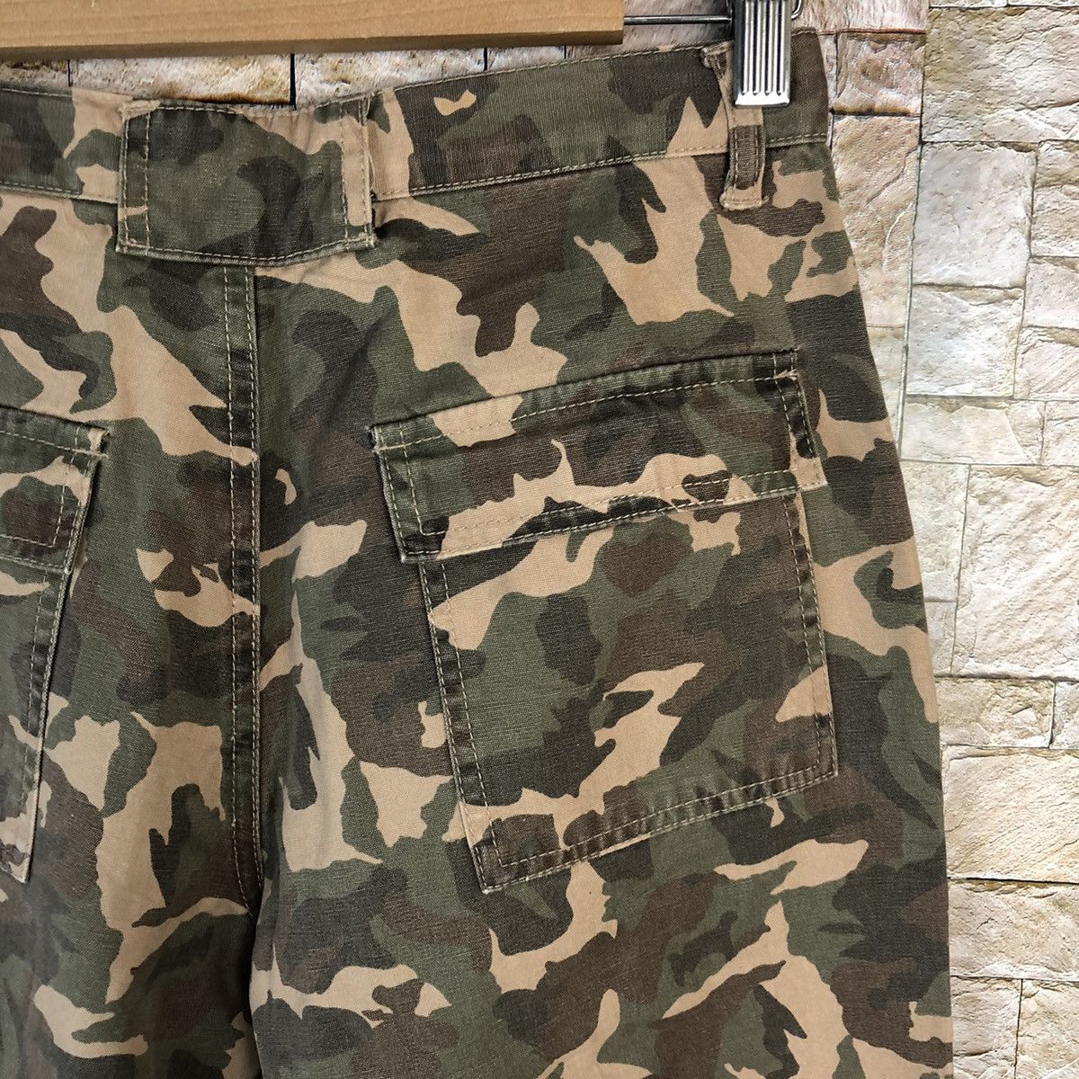 Japanese Brand Petit Berry Camo Cargo Multipocket Pants #A1157 Size 26" / US 2 / IT 38 - 19 Thumbnail