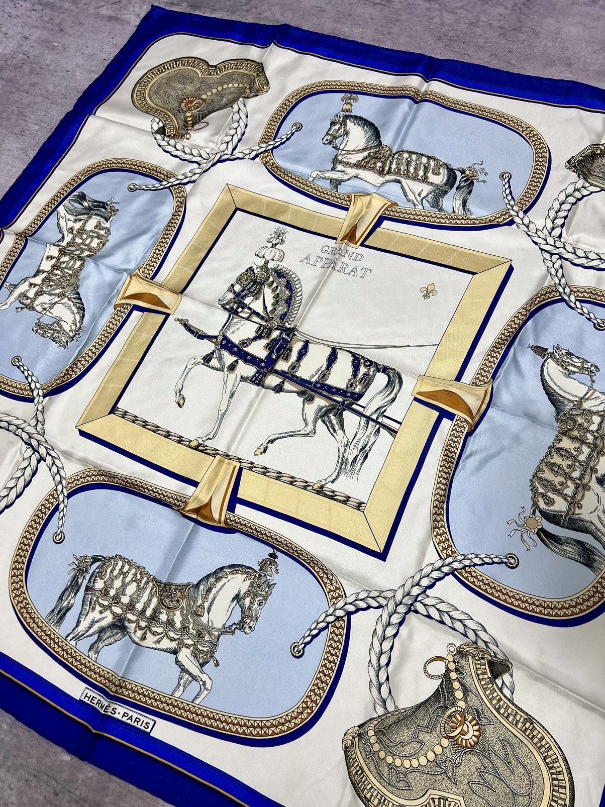 Hermes × Vintage Silk Hermes Paris grand Apparat square scarf Size ONE SIZE - 2 Thumbnail