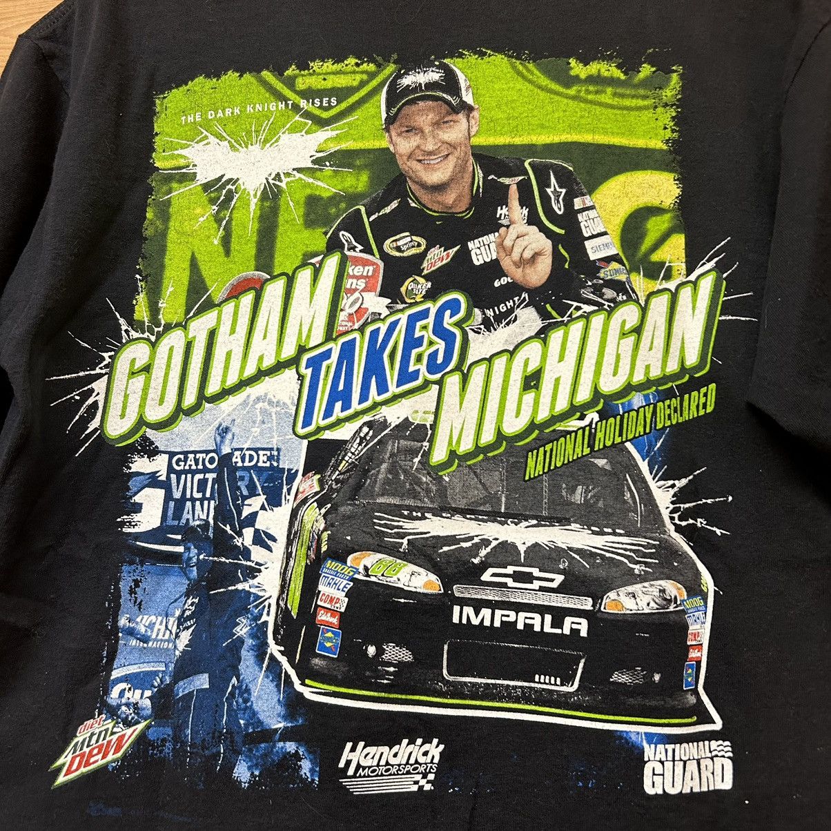 NASCAR Vintage Y2K Dale Jr. NASCAR The Dark Knight Rises T Shirt Size US M / EU 48-50 / 2 - 6 Thumbnail