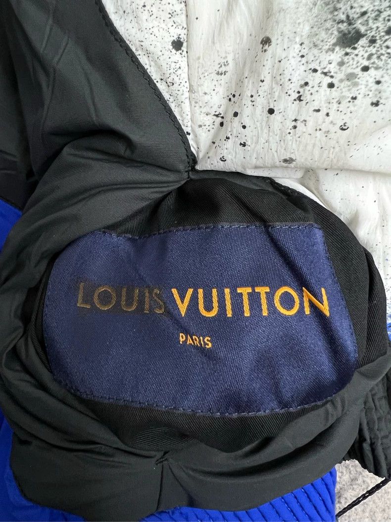 Louis Vuitton Louis Vuitton The starry sky wears a down vest on both sid Size US M / EU 48-50 / 2 - 5 Thumbnail