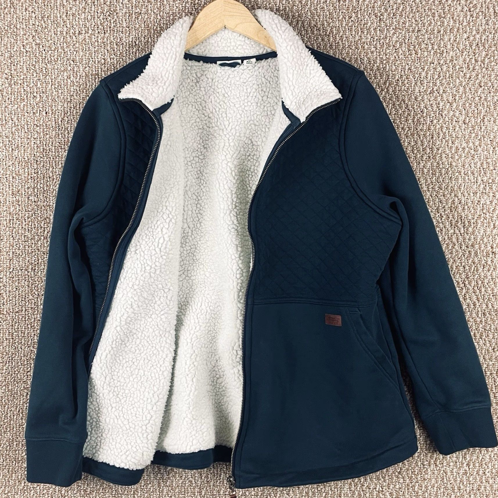 Vintage LL Bean Jacket Womens L Green Sherpa Lined Quilted Barn Chore Outdoor 515083 Zip Pocket Regular Womens Jacket Size L / US 10 / IT 46 - 2 Thumbnail