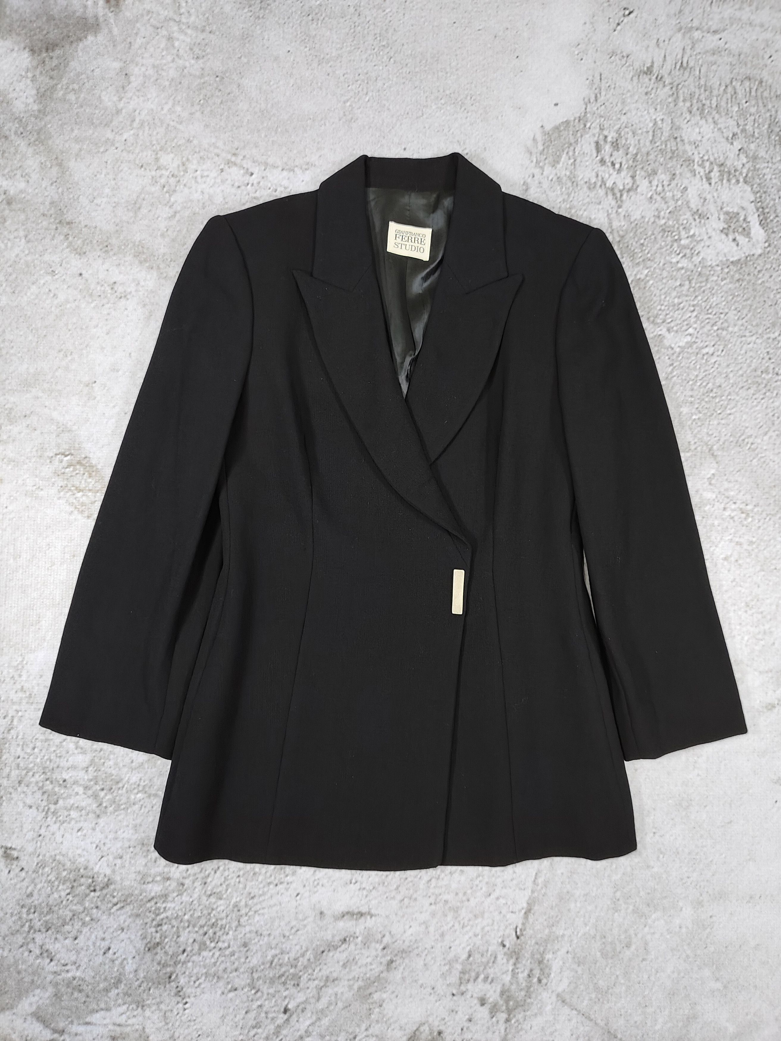Gianfranco Ferre 90s Gianfranco Ferre Studio- Sculpted Tailoring Wool Blazer Size M / US 6-8 / IT 42-44 - 5 Thumbnail