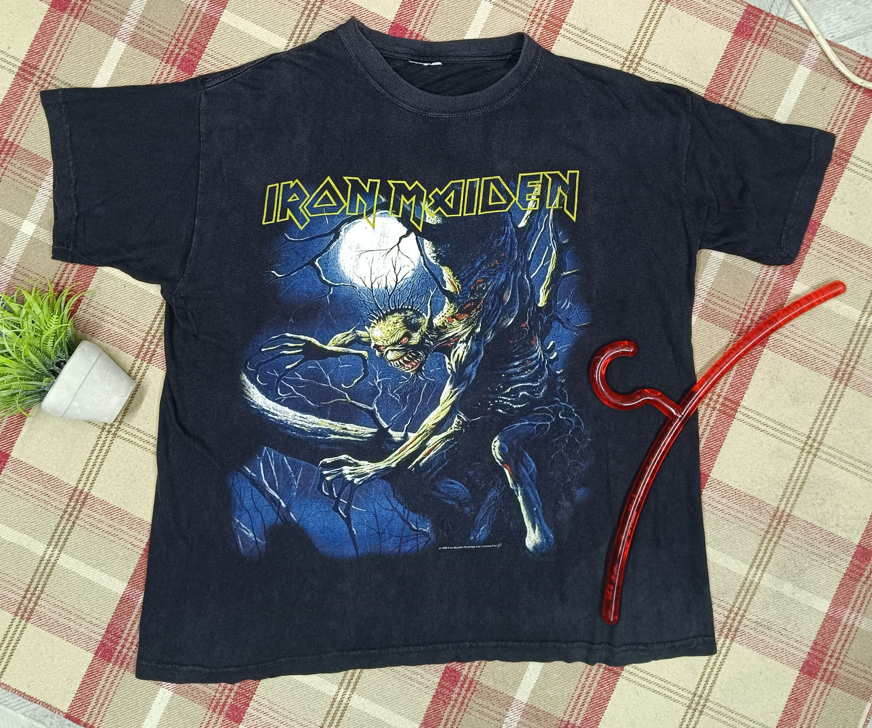 Band Tees 1992 Iron Maiden Fear of The Dark T-shirt XL Heavy Metal Size US XL / EU 56 / 4 - 1 Thumbnail