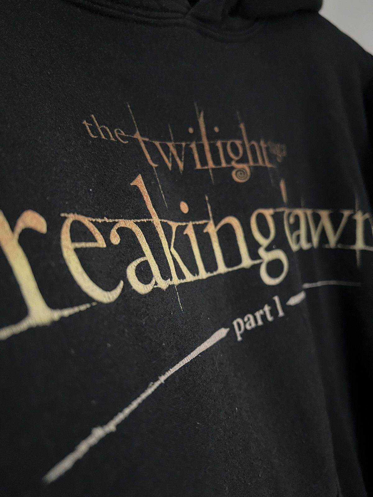 Gildan × Vintage 2011 Twilight vintage black hoodie bella edward Size US S / EU 44-46 / 1 - 5 Thumbnail