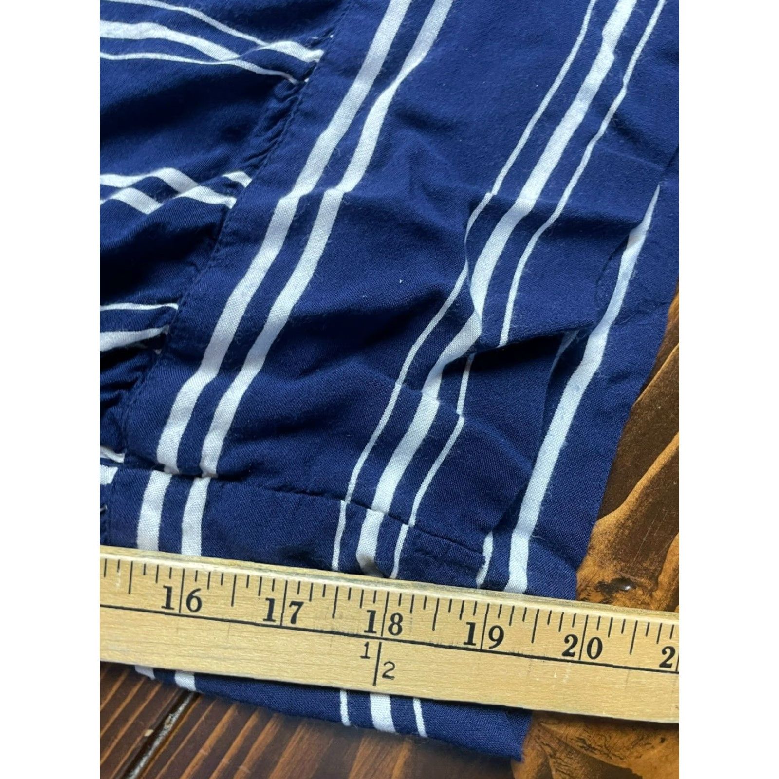 Vintage Coupe Collections Pants Women's Medium Blue White Striped Semi Sheer Capri Casual Travel Modern Size 32" / US 10 / IT 46 - 7 Thumbnail