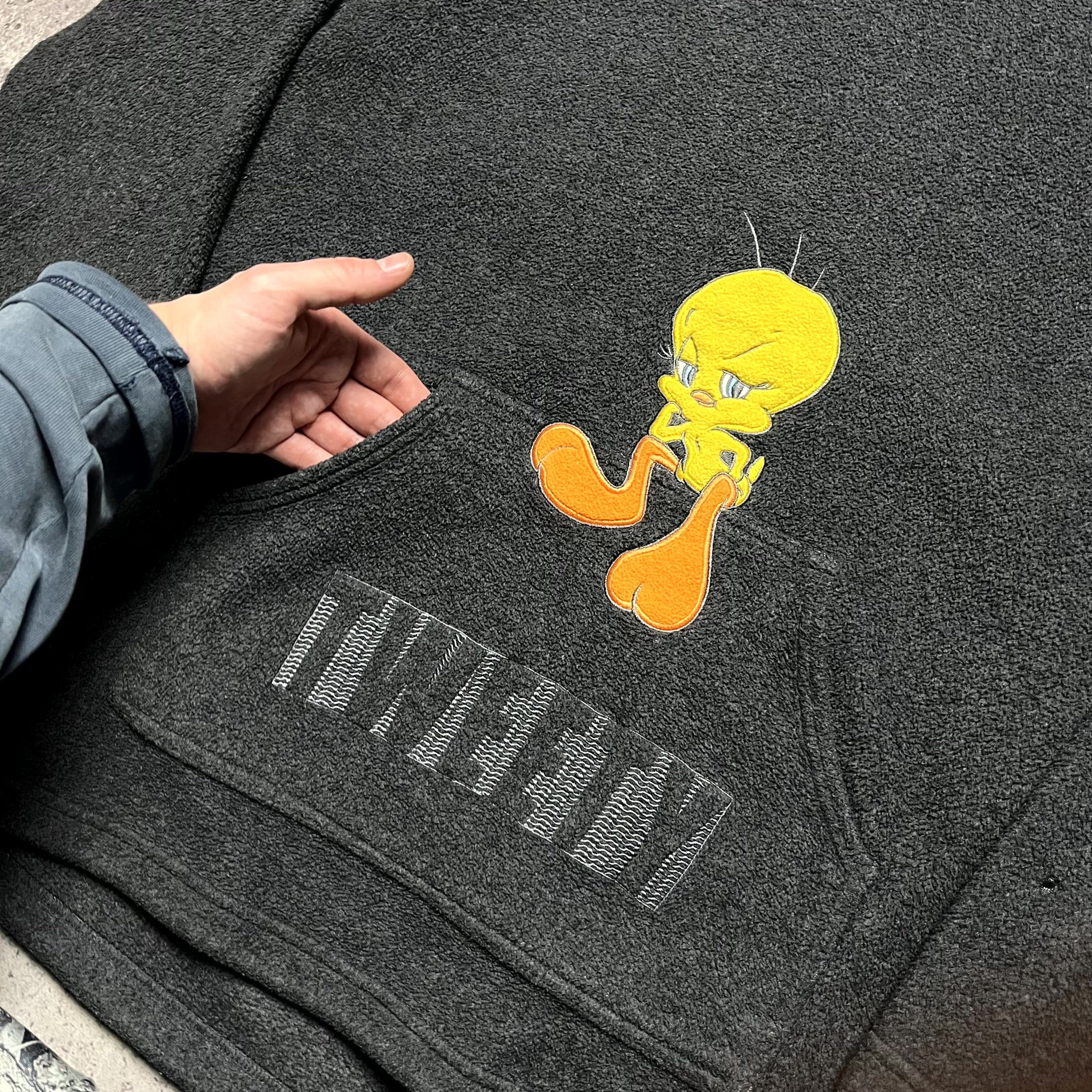 Warner Bros Vintage Looney Tunes Tweety Bird Fleece Grey Hoodie Size L Size US L / EU 52-54 / 3 - 4 Thumbnail