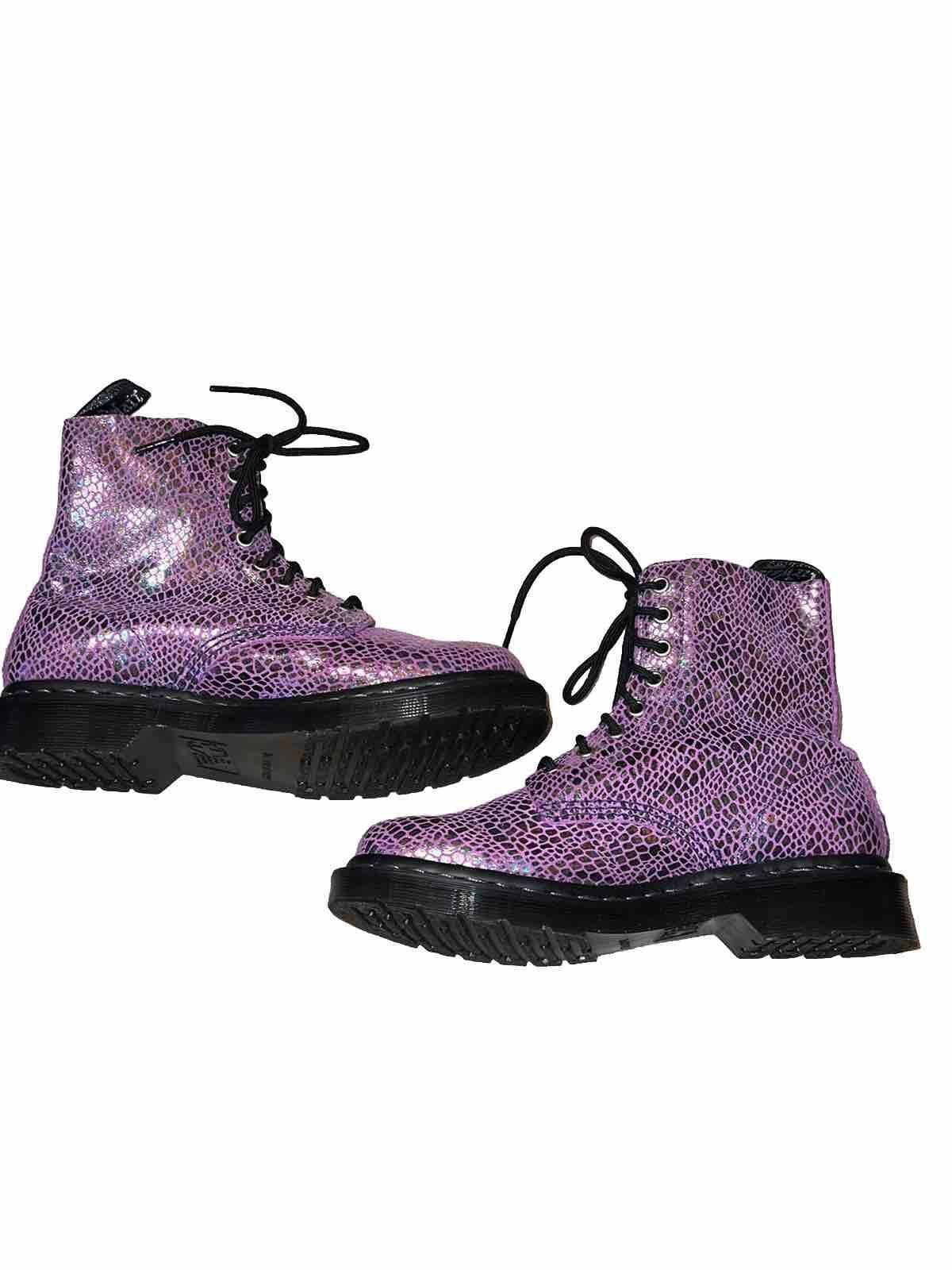 Dr. Martens Dr. Martens 1460 Pascal Animal Iridescent Pink/Purple US 8 Size US 8 / IT 38 - 5 Thumbnail