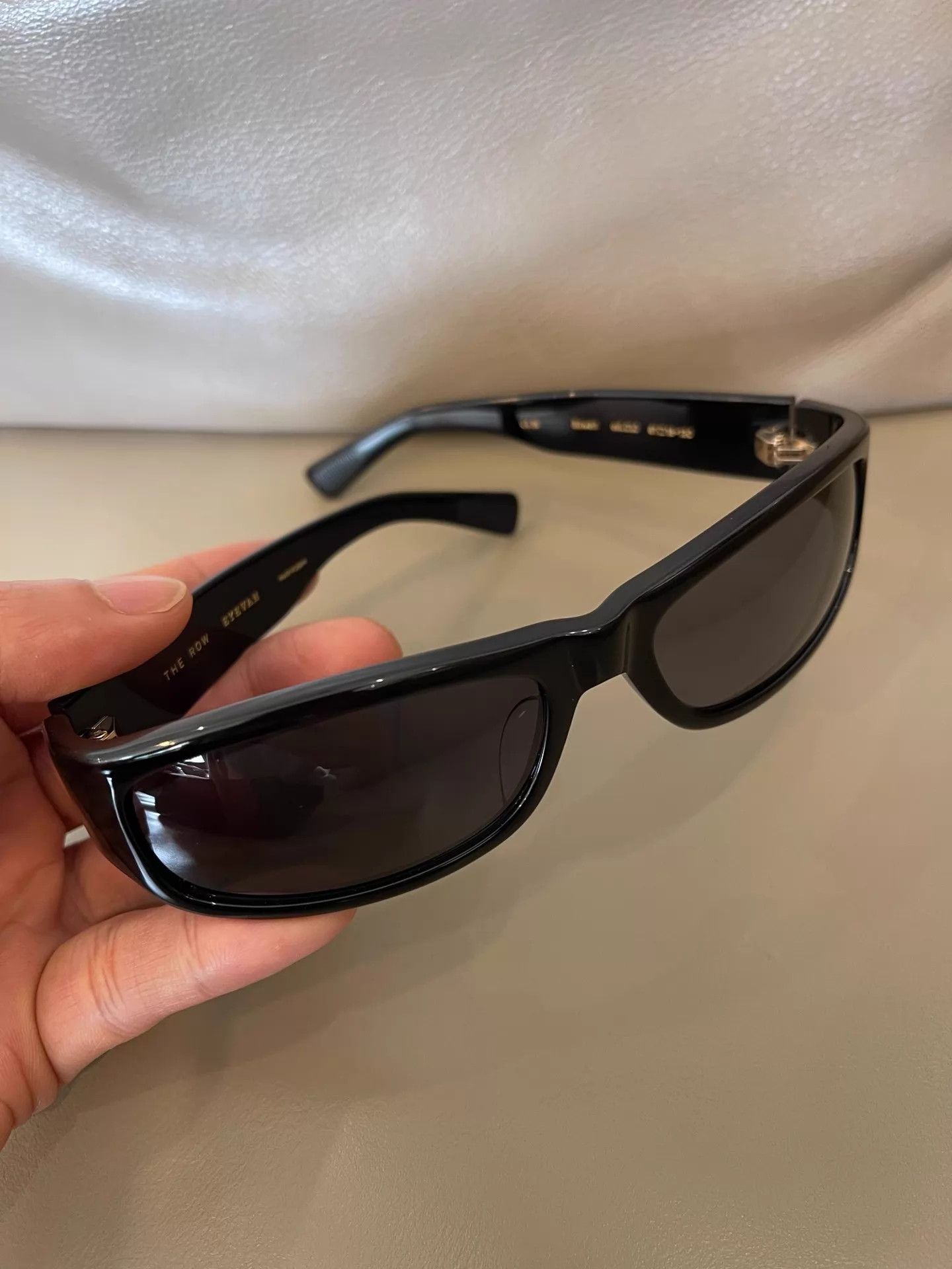 The Row The Row Kai Sunglasses in Black | Grailed
