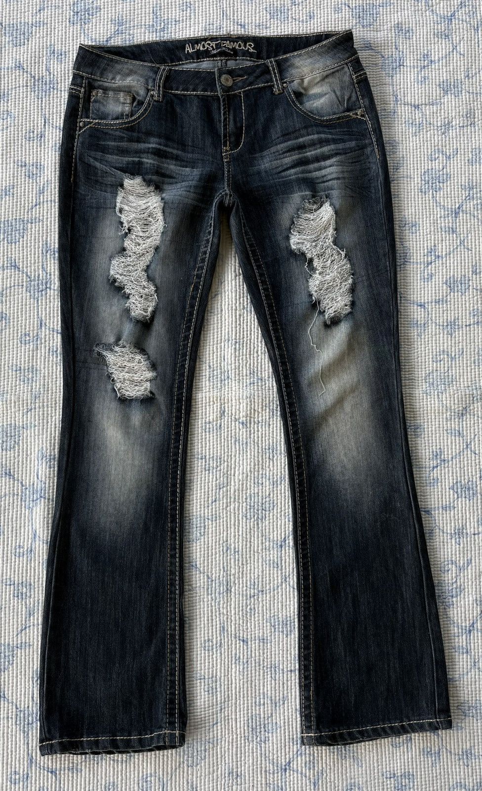 Almost Famous Almost Famous Streetwear Flared Distressed Denim Size US 34 / EU 50 - 1 Thumbnail