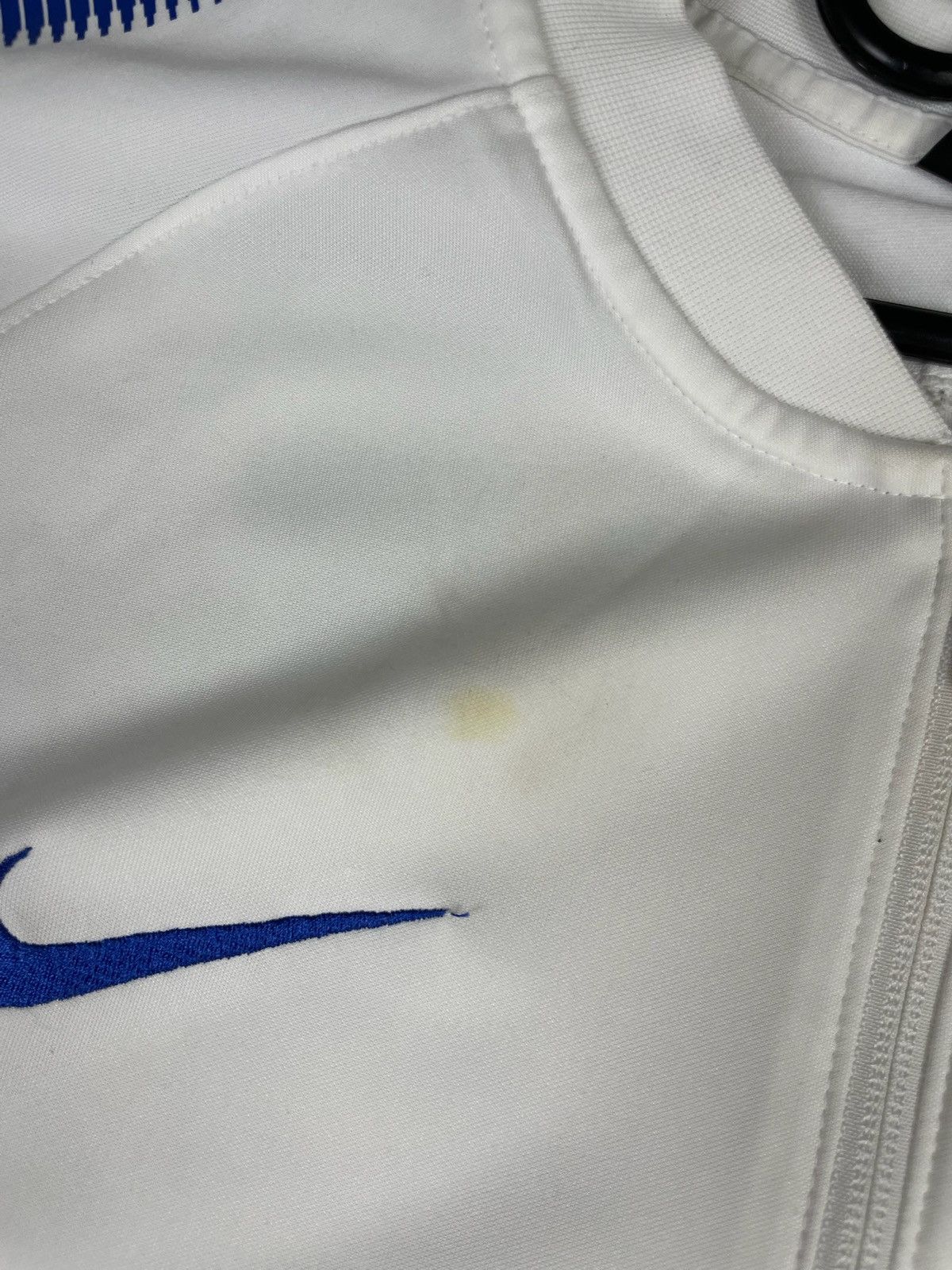 Nike Vintage nike Chelsea white track jacket size L logo Size US L / EU 52-54 / 3 - 3 Thumbnail