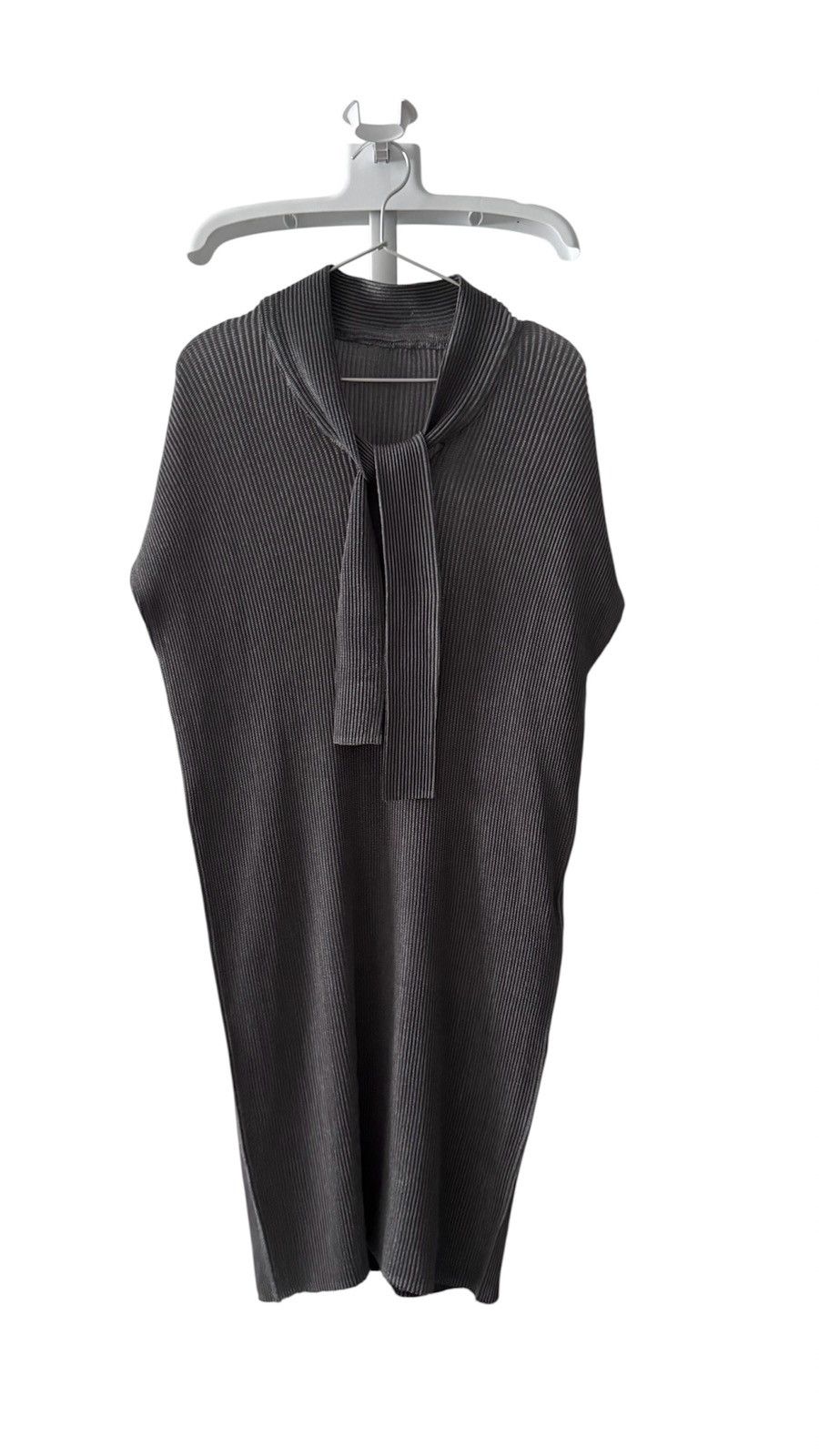 Pleats Please Issey Miyake Sleeveless Dress With Tie Neck Inspired Pleats Please Miyake Size M / US 6-8 / IT 42-44 - 1 Thumbnail