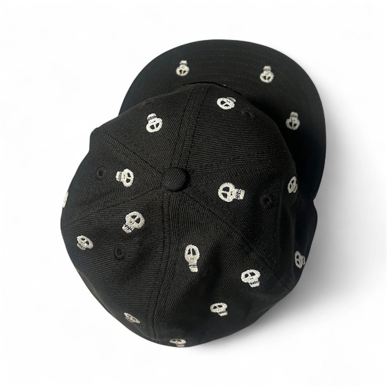 New Era × Stussy Vintage Y2K Stussy Skulls x New Era Fitted Cap Size ONE SIZE - 2 Thumbnail