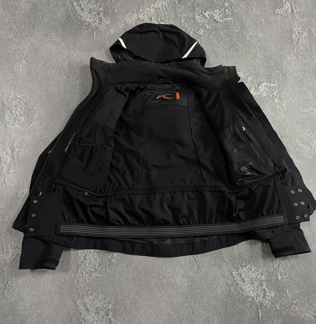 KJUS Kjus Recco Ski Snowboarding Hooded Black Jacket size 38 / S Size S / US 4 / IT 40 - 15 Thumbnail