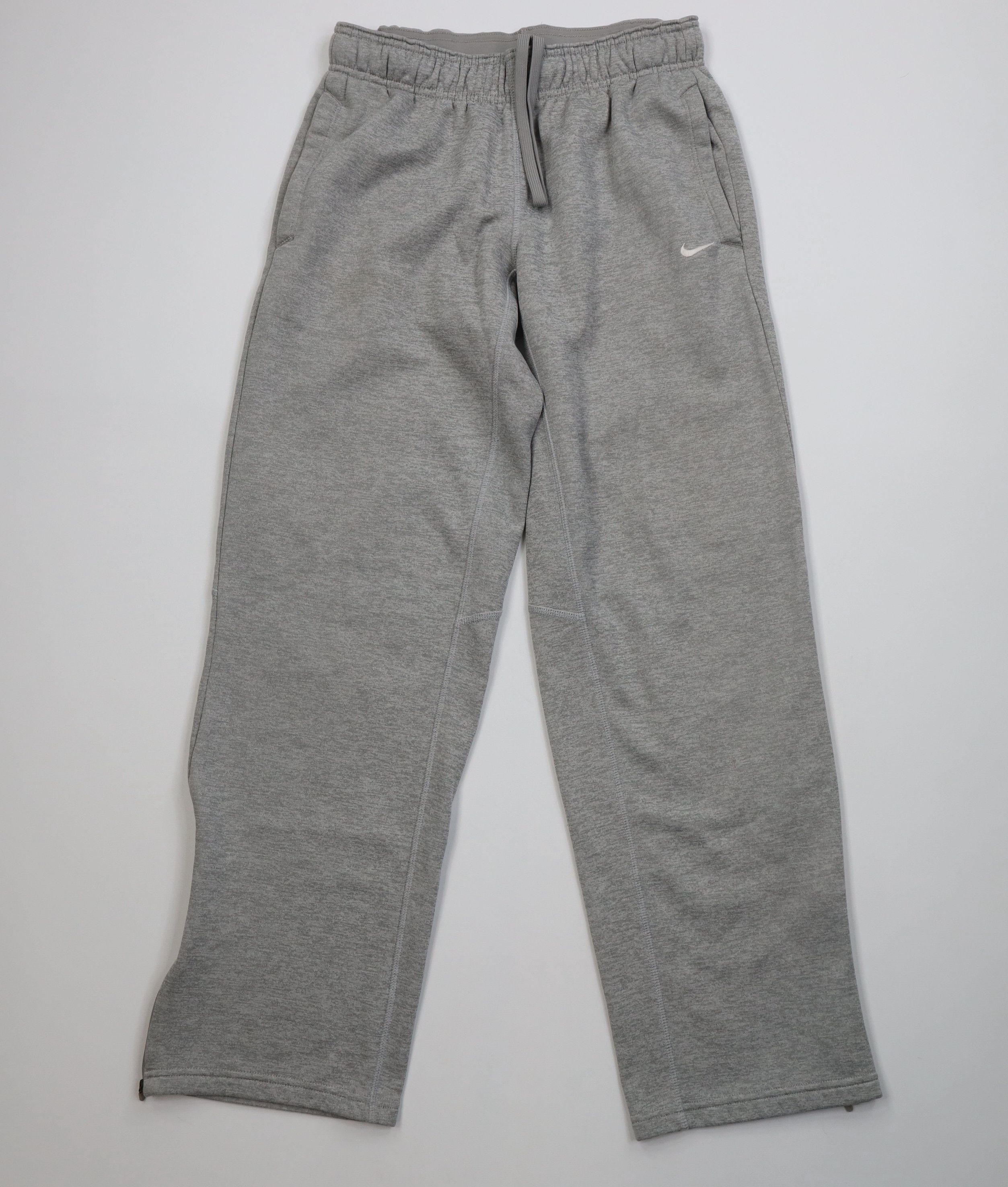 Nike Y2K Nike Therma Fit Mini Swoosh Wide Leg Sweatpants Gray Size US 32 / EU 48 - 1 Thumbnail