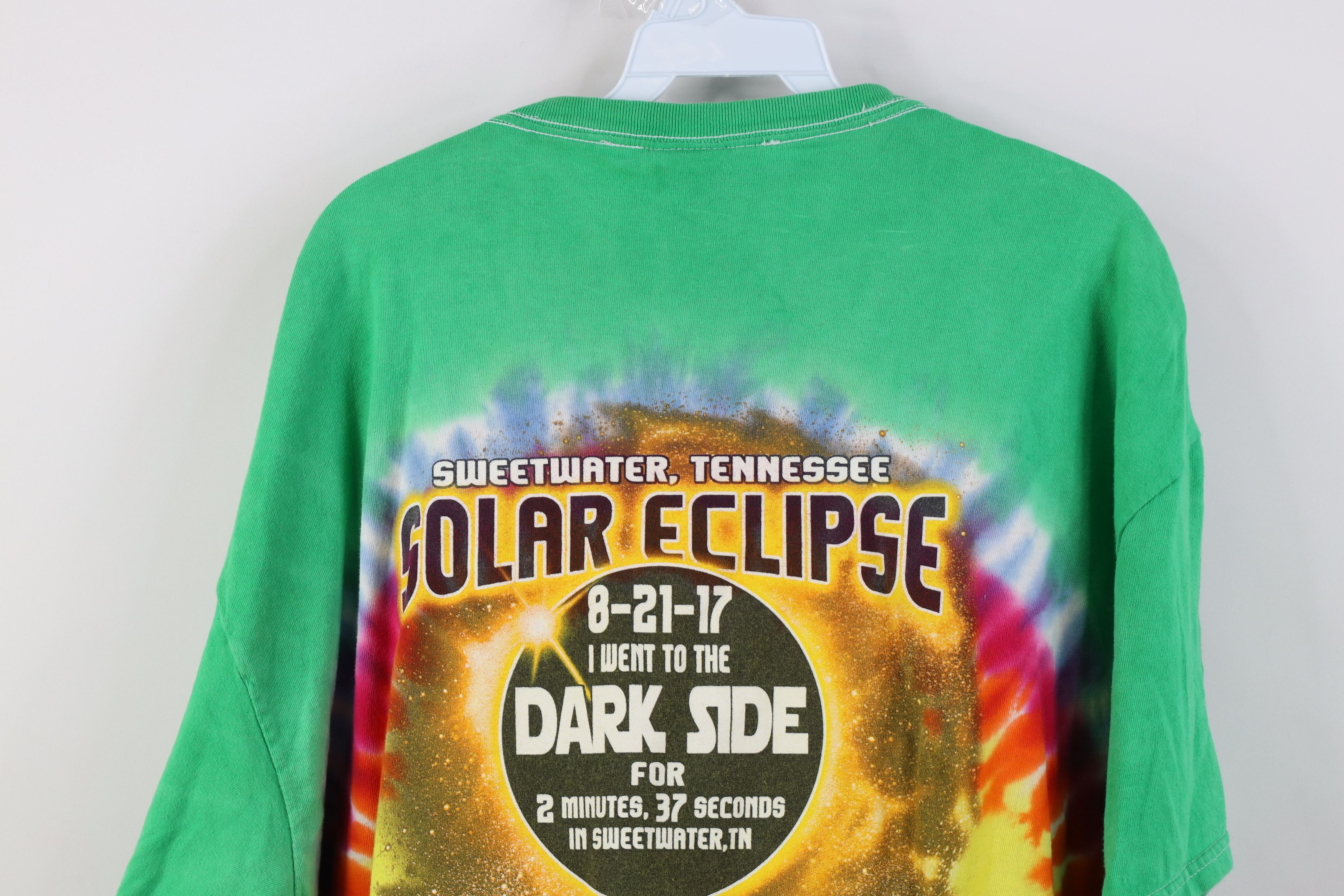Vintage Y2K 2017 Sweetwater Tennessee Solar Eclipse Rainbow T-Shirt Size US XXL / EU 58 / 5 - 14 Thumbnail