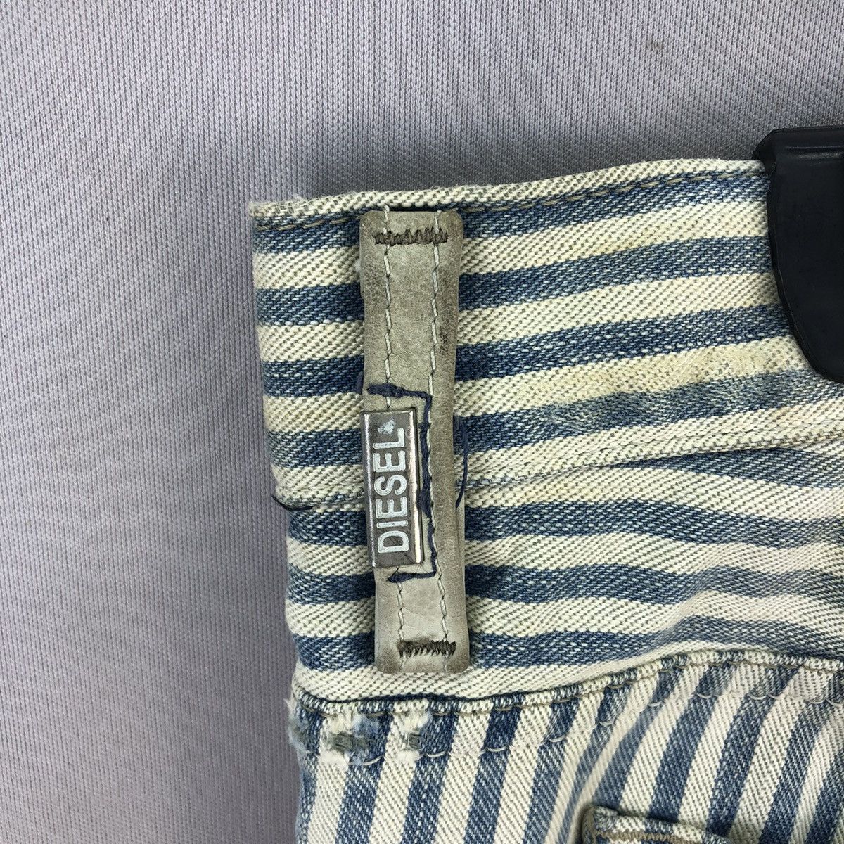 Diesel Archive 1990s Diesel Low Rise Hickory Faded Jeans Size 32" / US 10 / IT 46 - 14 Thumbnail