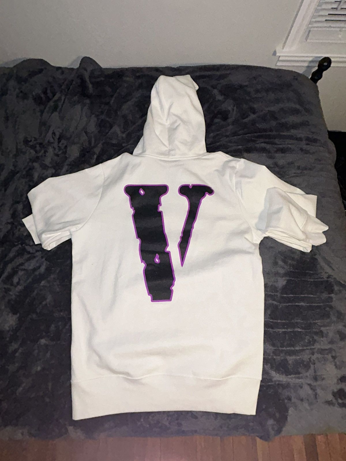 Vlone Vlone Juice Wrld Man of The Year (MOTY) Hoodie Size US M / EU 48-50 / 2 - 2 Thumbnail