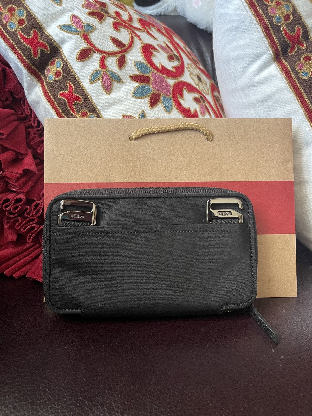 Tumi NWT TUMI Voyageur Small Zip Around Organizer Wallet Black Size ONE SIZE - 2 Thumbnail