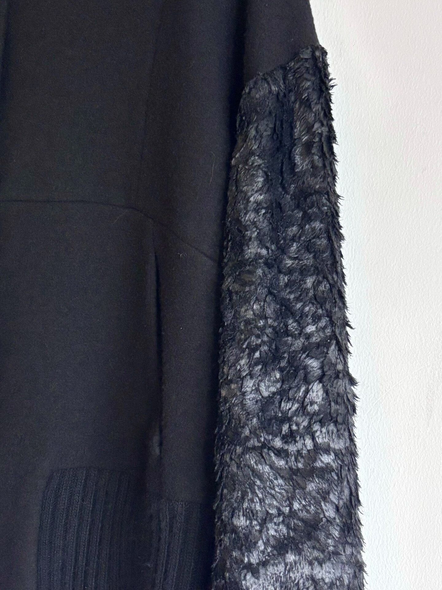 Ann Demeulemeester Ann Demeulemeester Black Feather Jacket Size XS / US 0-2 / IT 36-38 - 1 Thumbnail