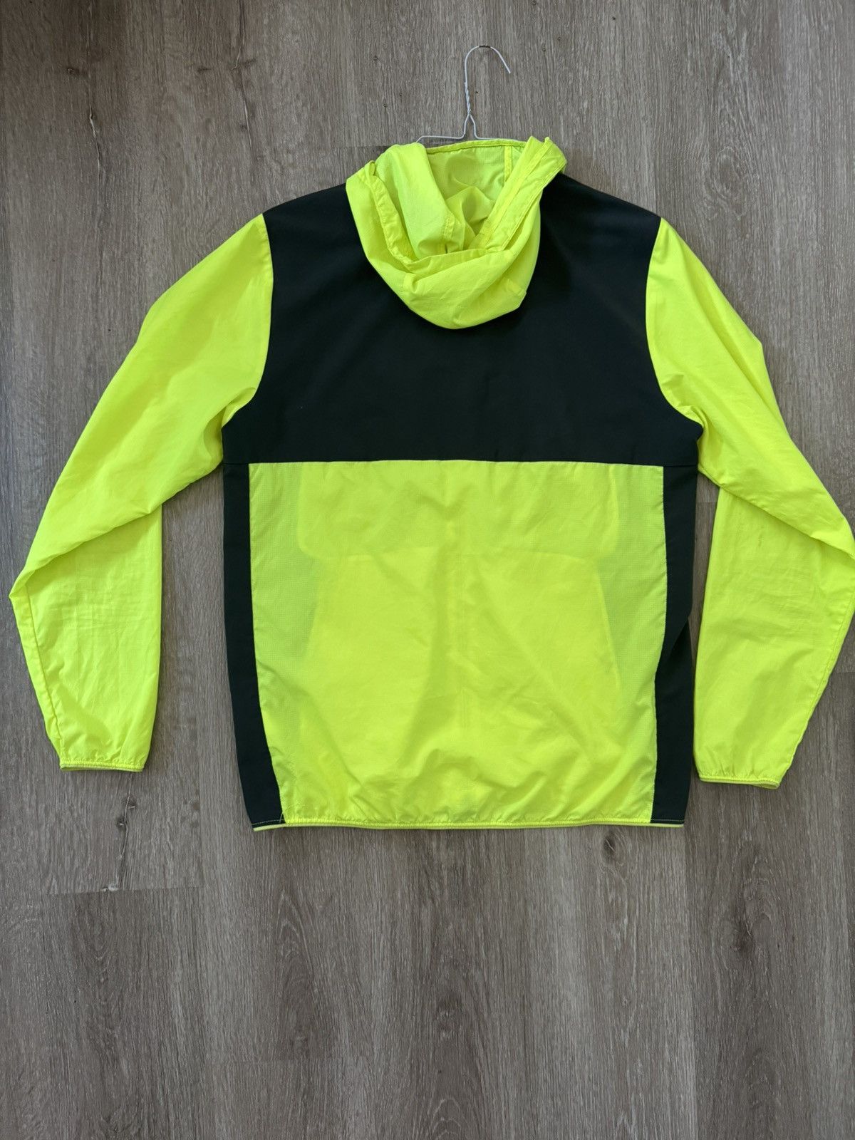 Nike Nike Golf Yellow Volt/Grey Printed Packable Windbreaker Size US M / EU 48-50 / 2 - 4 Thumbnail
