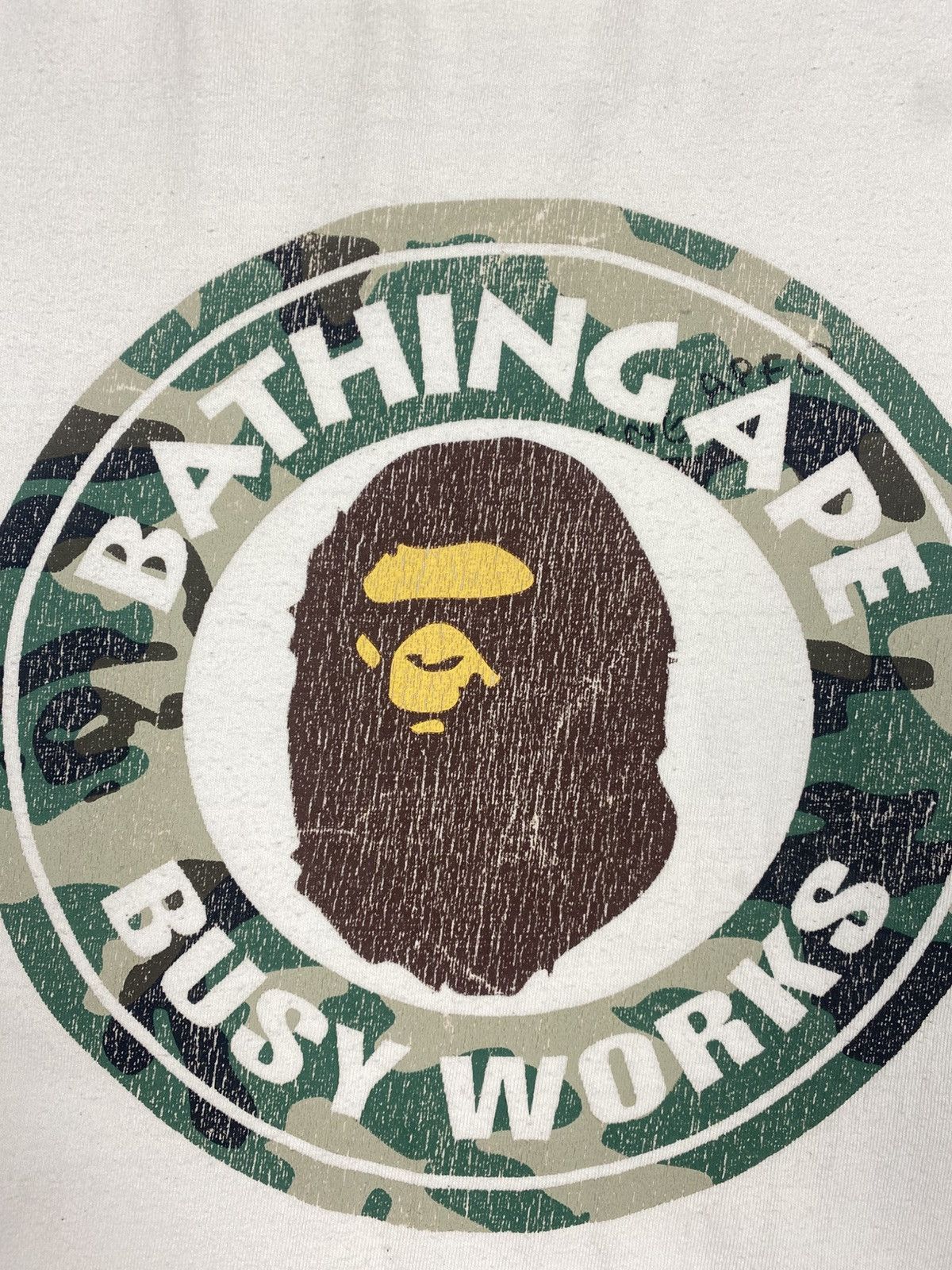 Bape Vintage A Bathing Ape Busy Works Tee OG BAPE Distressed Size US L / EU 52-54 / 3 - 9 Thumbnail