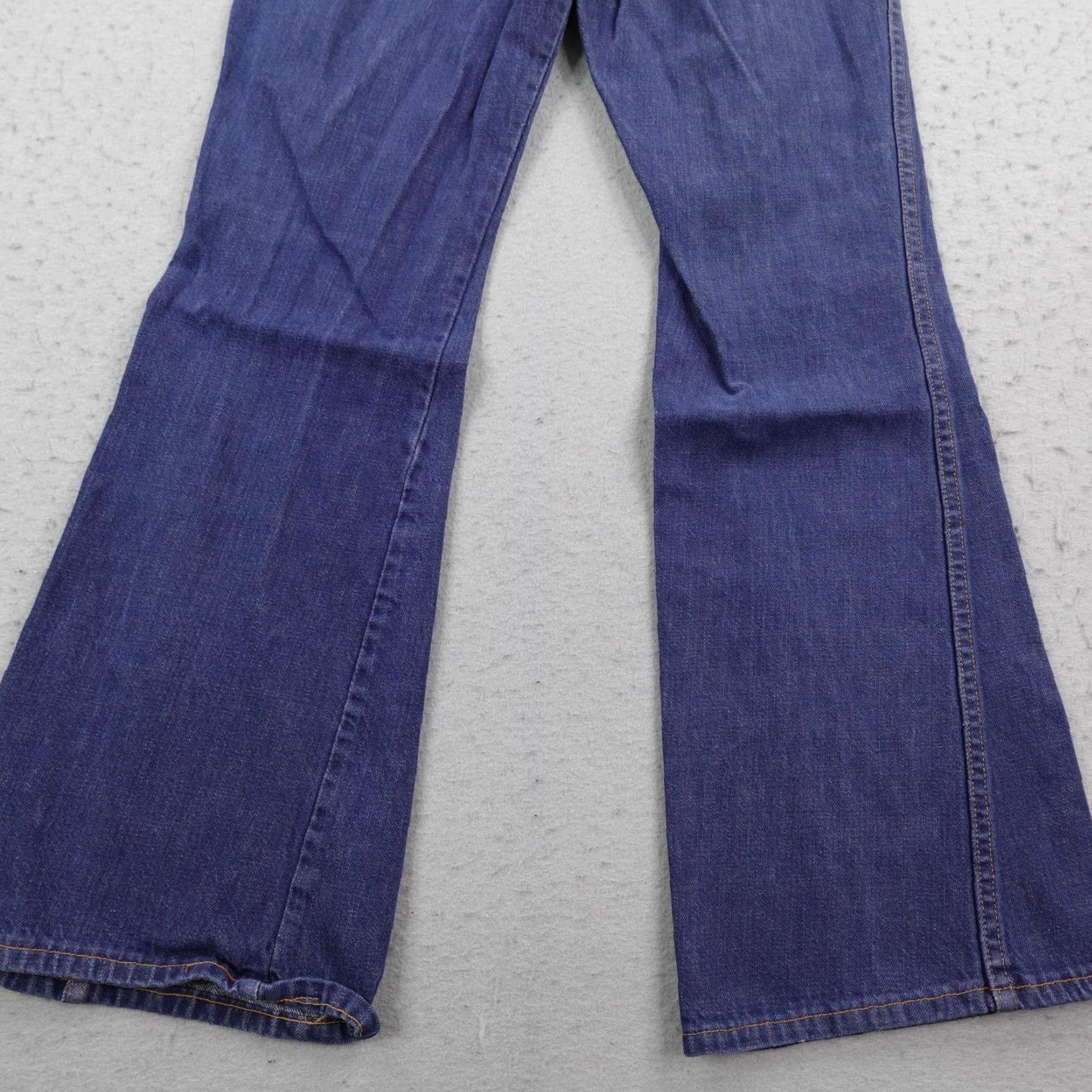 Levi's VINTAGE Levi's Jeans Womens 24x28 Blue DenimBootcut Flare White Tab Big E 70s Size 28" / US 6 / IT 42 - 7 Thumbnail