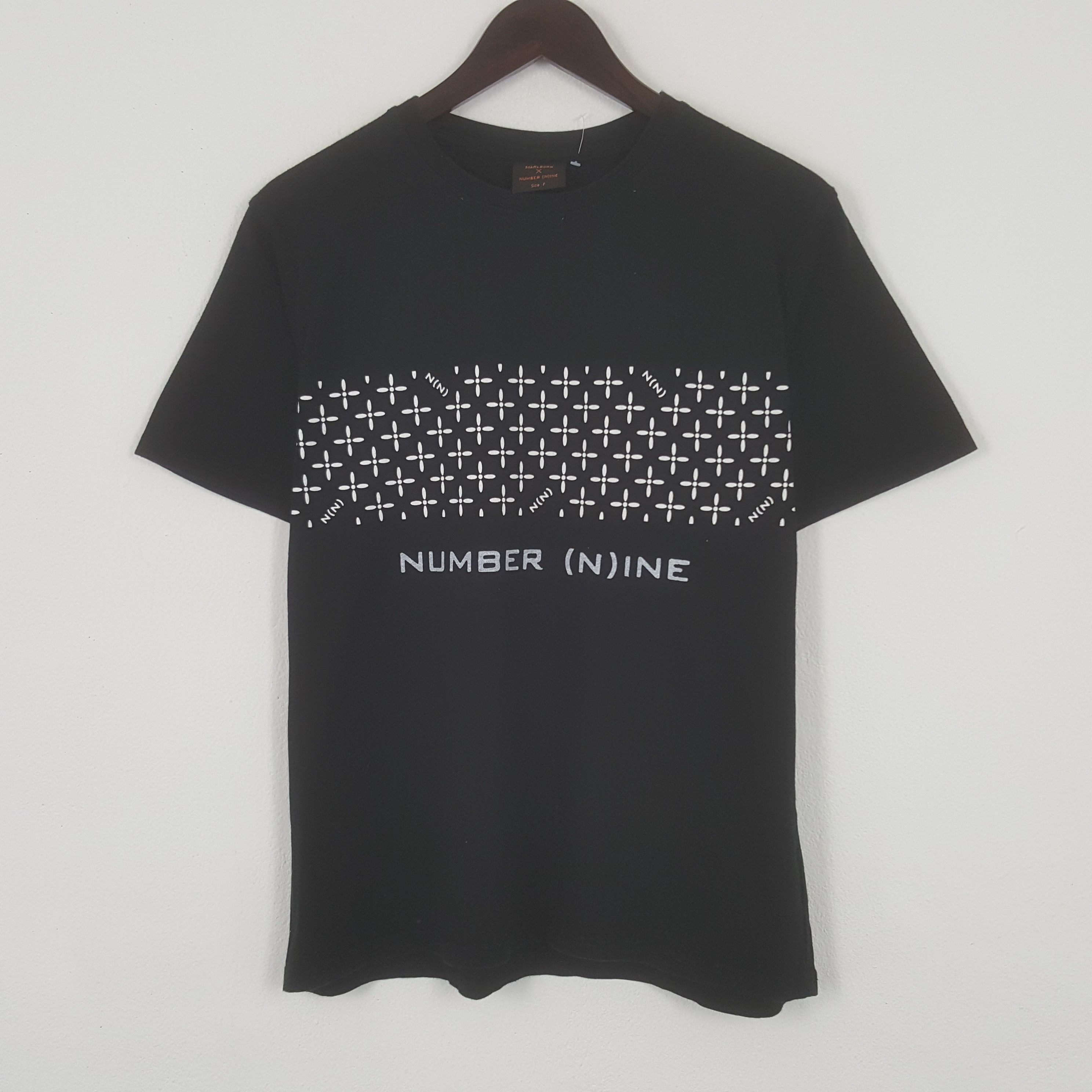 トップス 00s NUMBER(N)INE damage Pre-owned] NUMBER (N)INE Emblem Print T-shirt 00s Archive