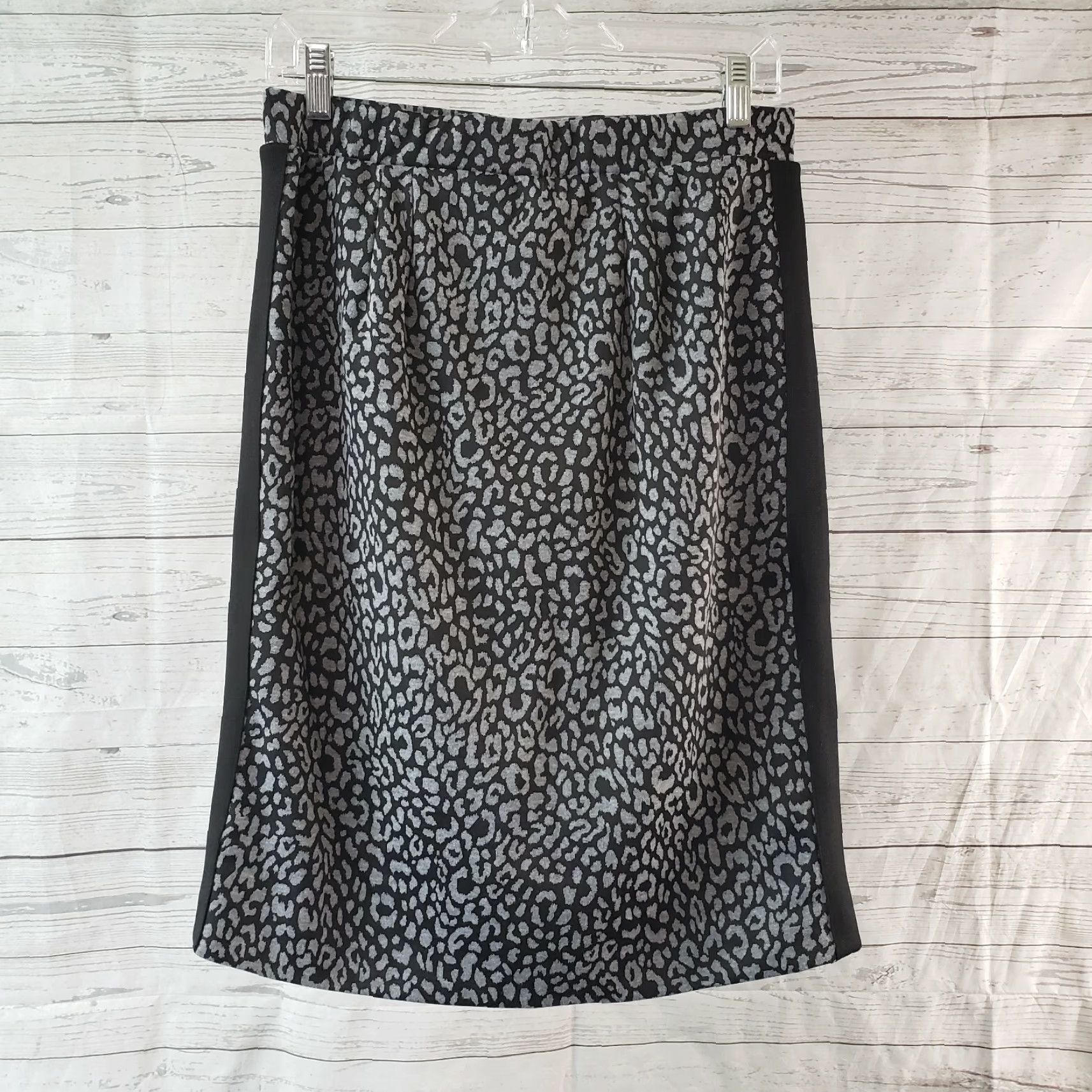 Vintage VINTAGE? No — 41Hawthorn Women’s Nemma Knit Pencil Skirt M Black Gray Animal Print Knee Length Size 32" / US 10 / IT 46 - 2 Thumbnail