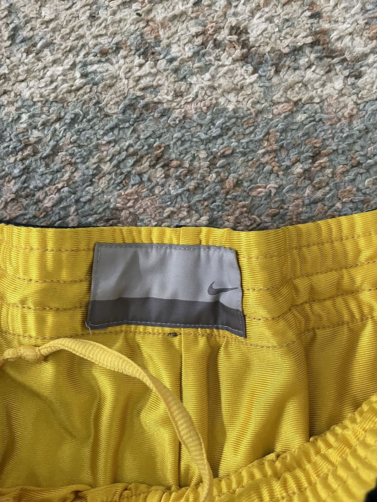 Nike × Vintage VTG Nike Reversible Y2K Dazzle Shorts XL Rare Silky 2000 Size US 34 / EU 50 - 3 Thumbnail