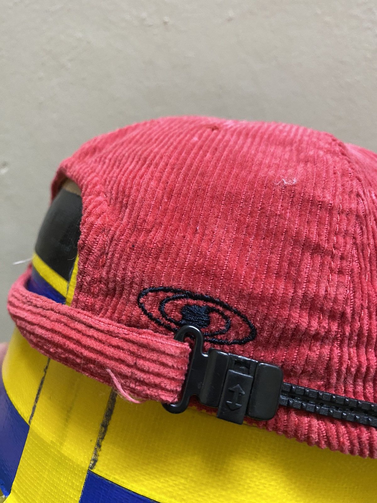 Salomon × Vintage 💥 VERY RARE VINTAGE SAMPLE SALOMON CORDUROY HATS Size ONE SIZE - 3 Thumbnail