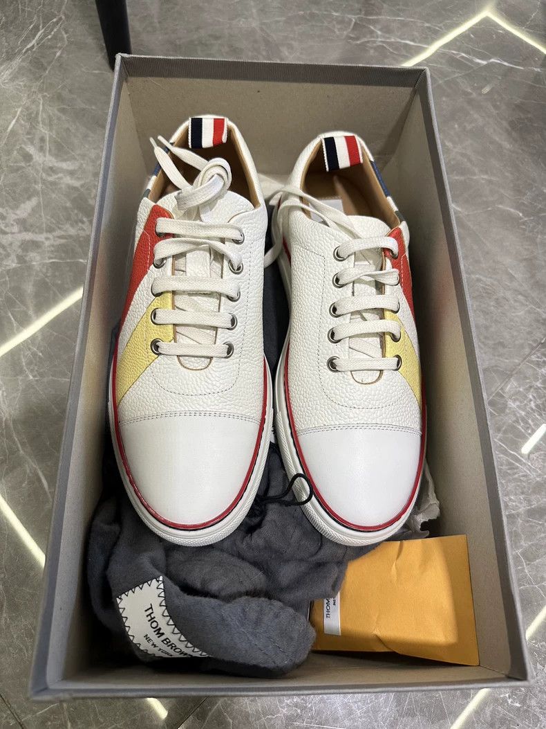 Thom Browne Thom Browne Classic white shoes with three stripes Size US 6 / EU 39 - 1 Thumbnail