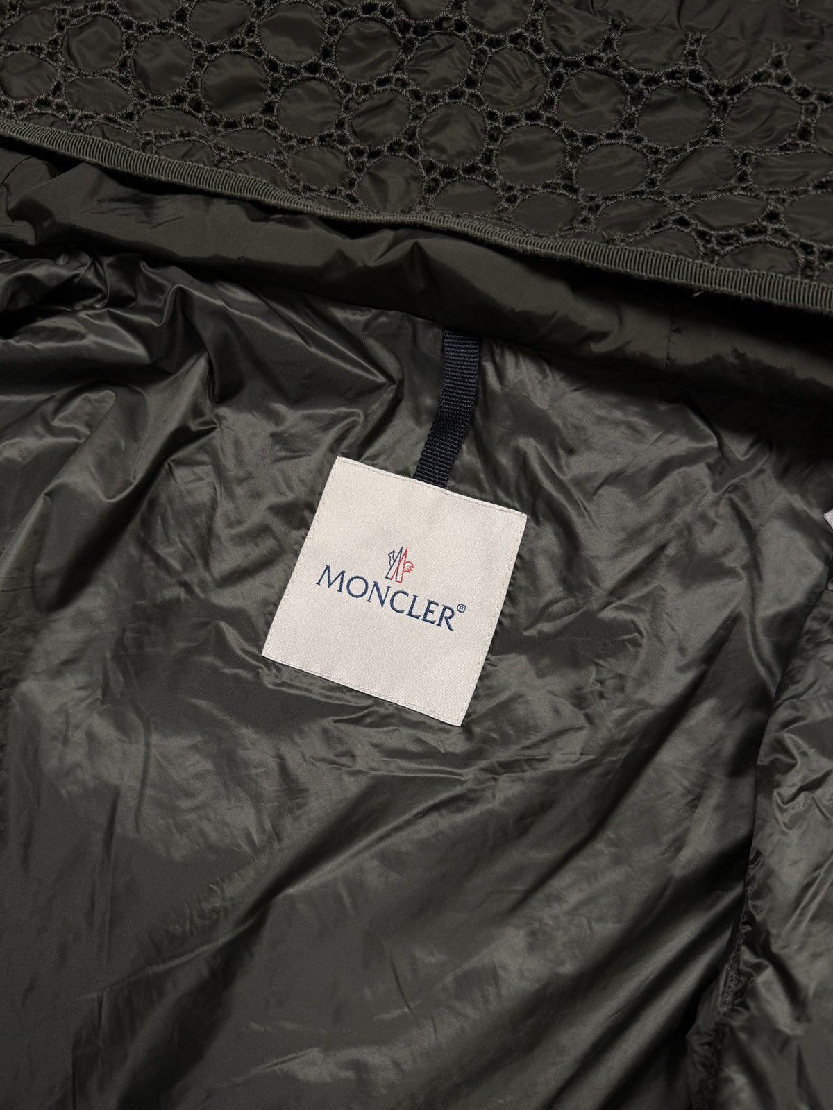 Moncler Moncler Metal Logo Vintage Pattern Jacket Size M / US 6-8 / IT 42-44 - 13 Thumbnail