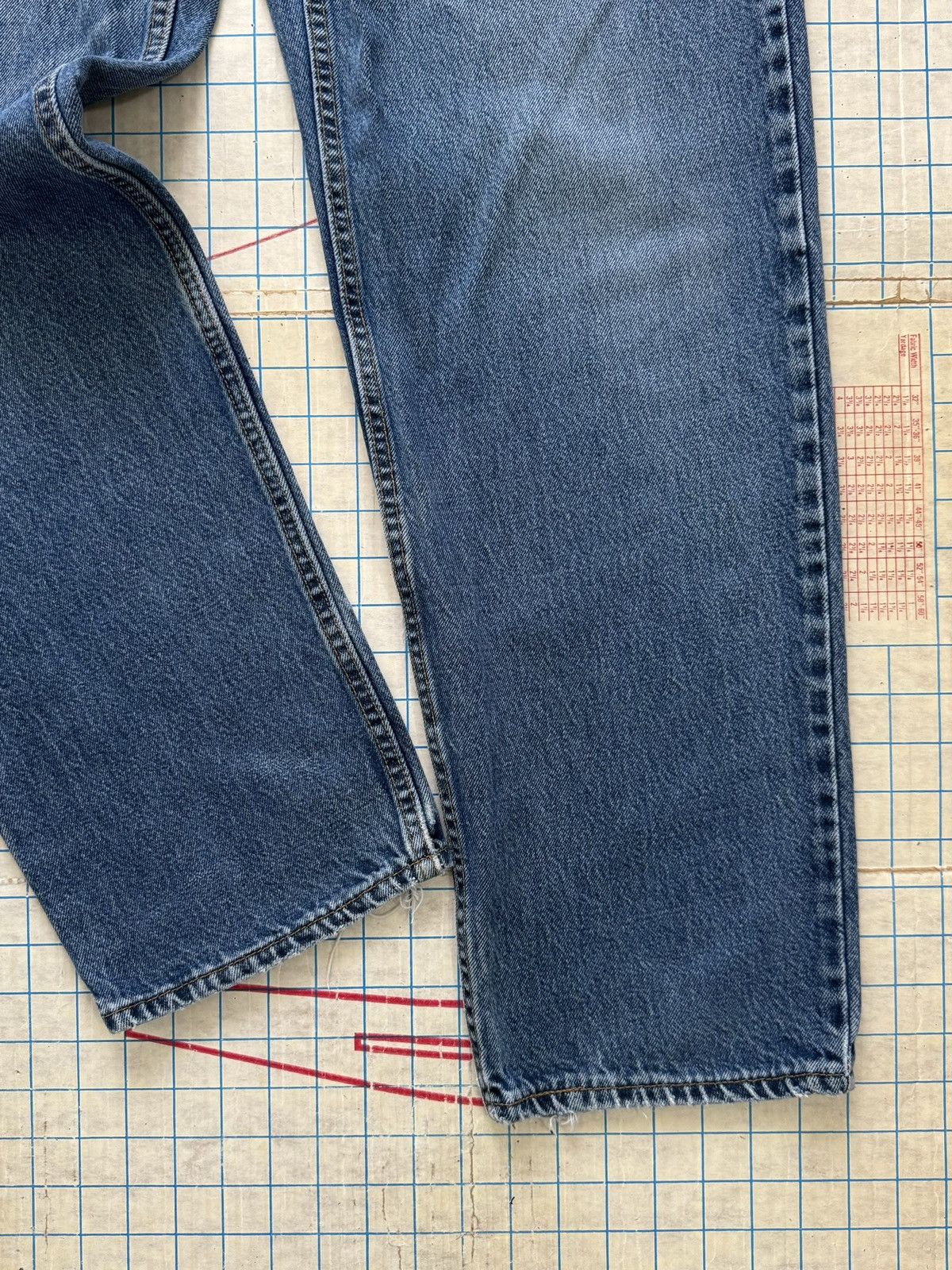 Levi's × Levi's Vintage Clothing × Vintage Vintage Levi’s 550 Medium Wash Size 36 Relaxed Baggy Fit Size US 36 / EU 52 - 5 Thumbnail