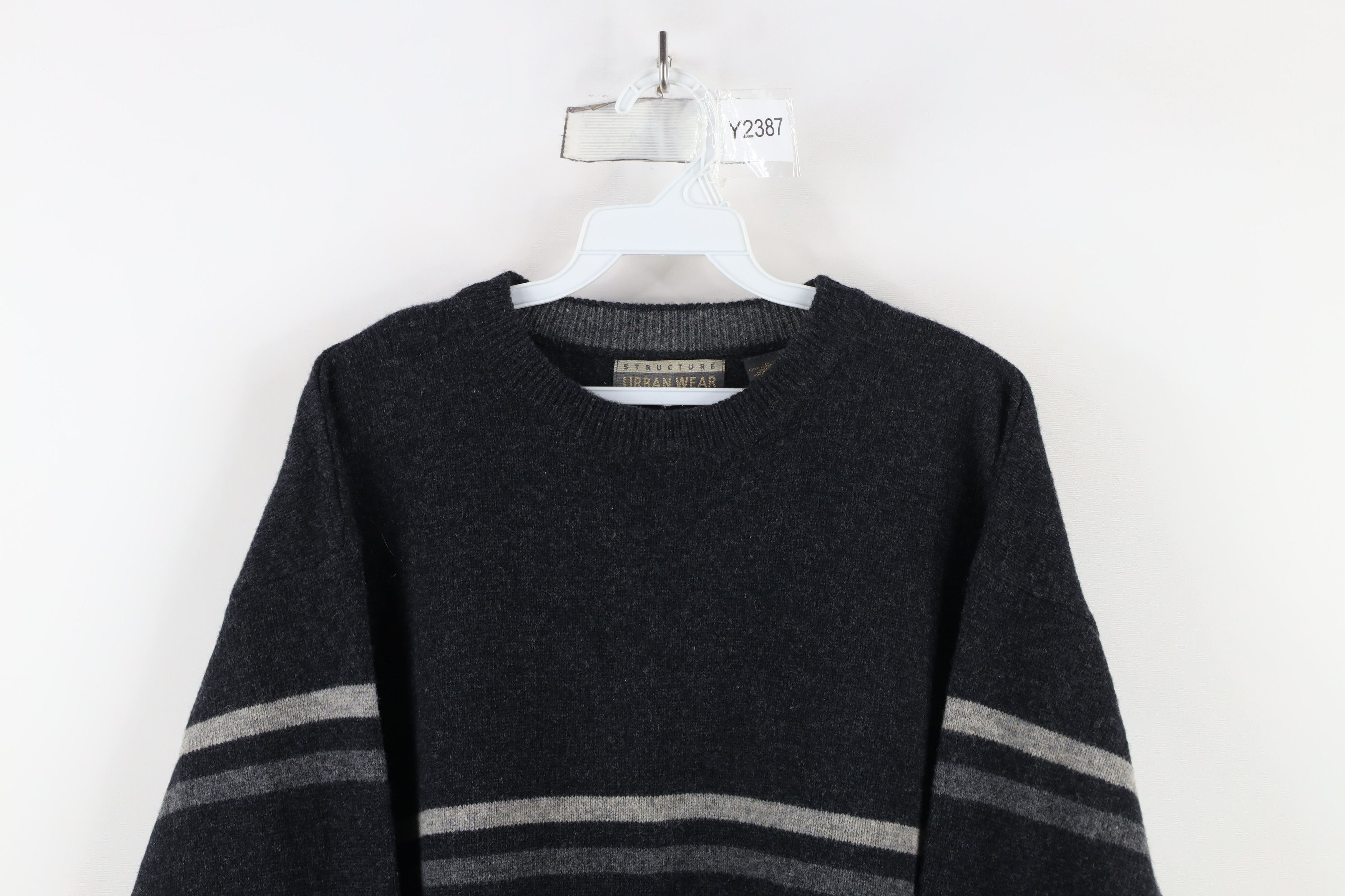 Vintage Vintage 90s Streetwear Lambswool Knit Crewneck Sweater Size US L / EU 52-54 / 3 - 2 Thumbnail