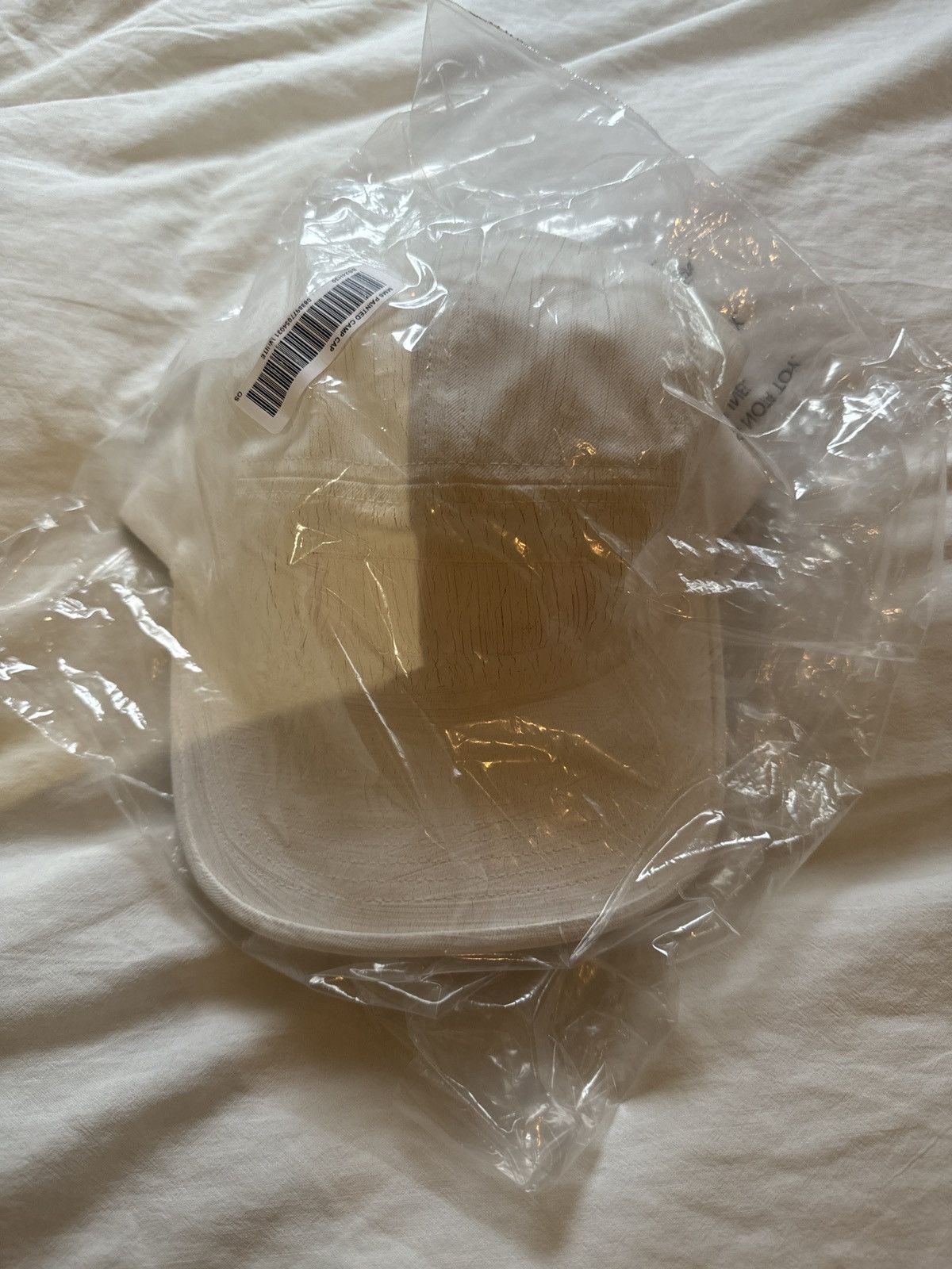 Maison Margiela × Supreme Supreme Maison Margiela Painted White 6 Panel Cap Size ONE SIZE - 1 Thumbnail