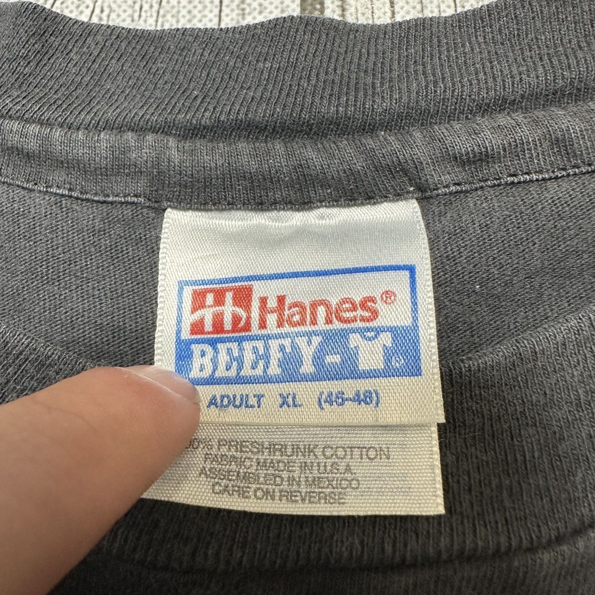 Hanes × Vintage Vintage Caterpillar tee Size US XL / EU 56 / 4 - 4 Thumbnail