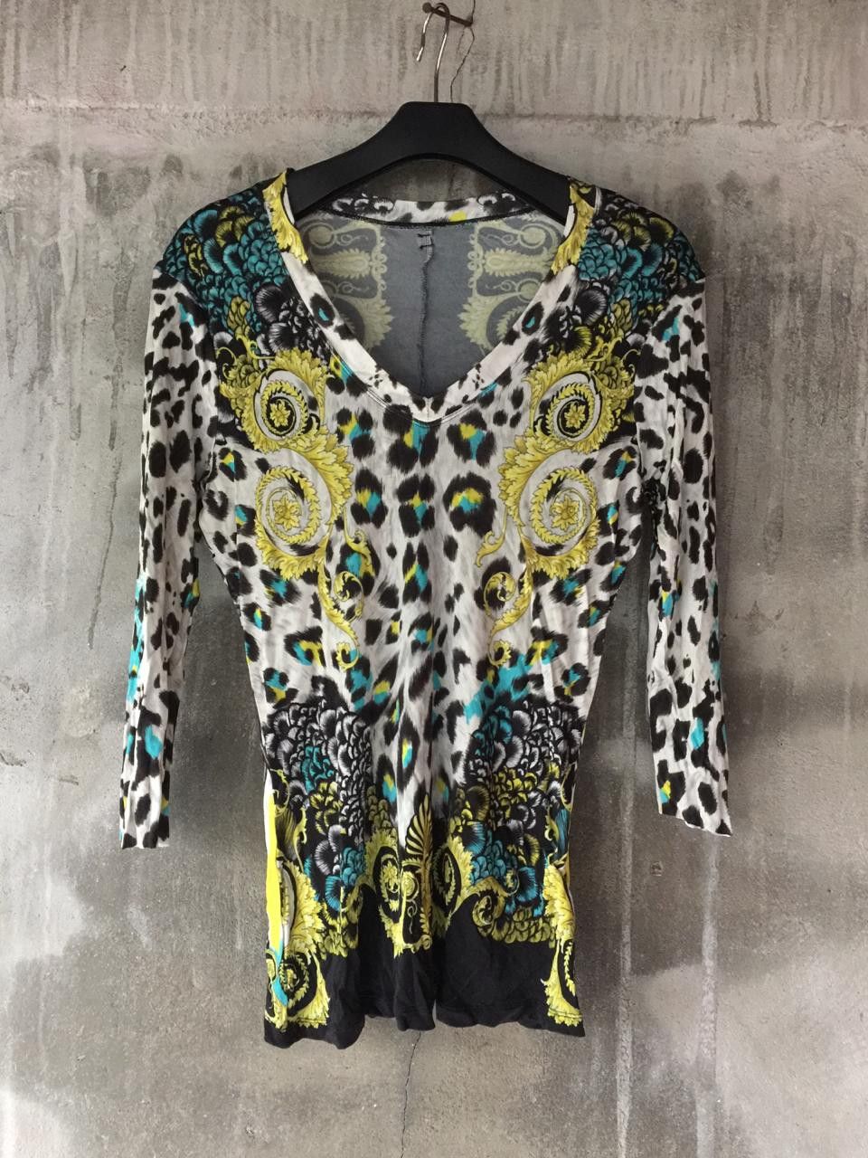 image of Gianni Versace Leopard Long Sleeve in Gray/Green, Women's (Size Medium)