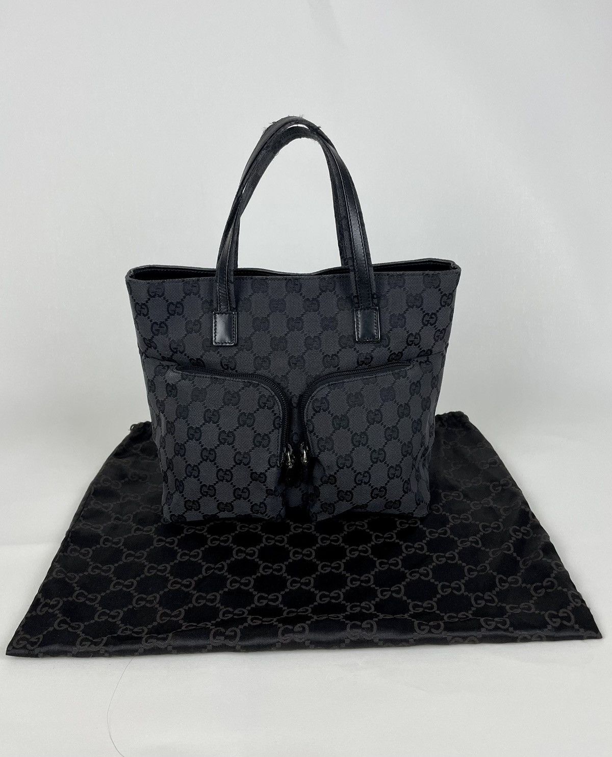 Gucci handbag in Black canvas