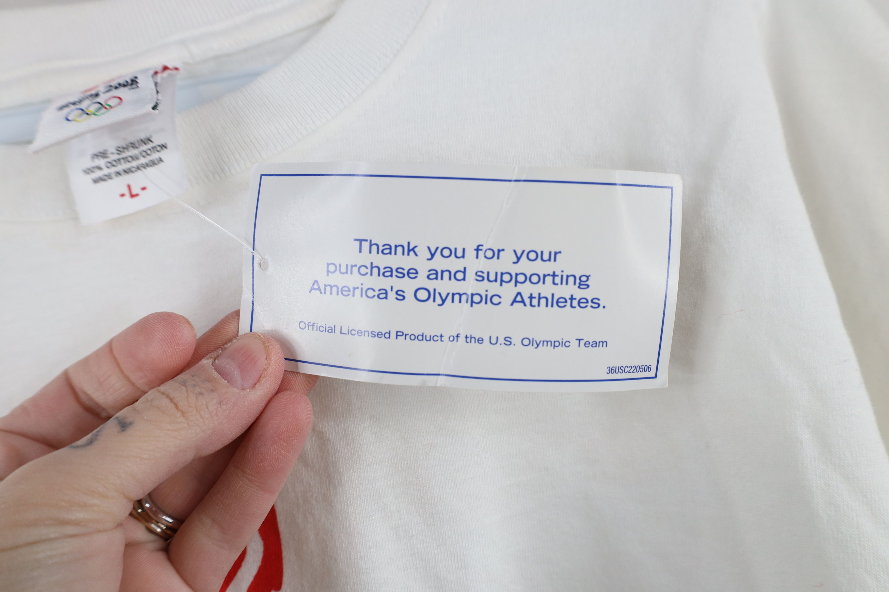 Vintage Deadstock Vintage Y2K 2008 Olympics One World T-Shirt Size US L / EU 52-54 / 3 - 9 Thumbnail