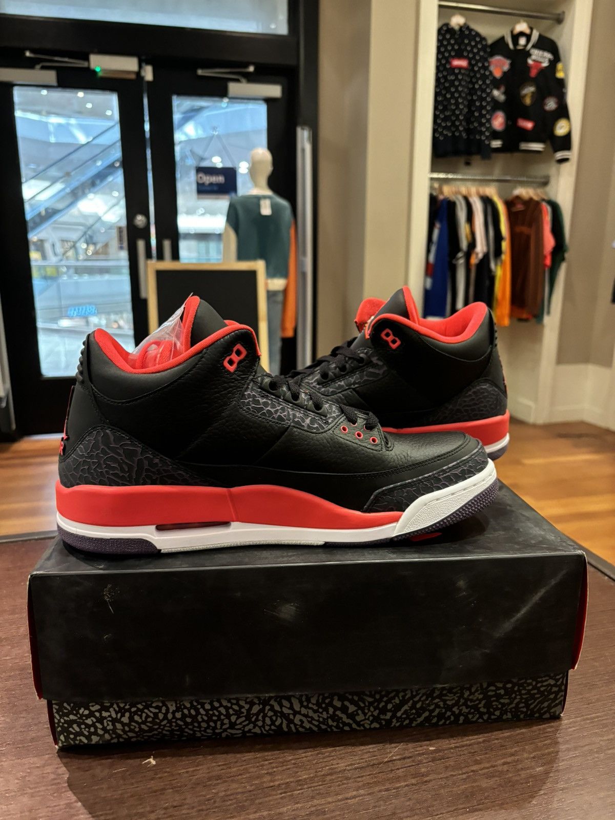 Jordan Brand Jordan 3 Retro ‘Crimson’ Size US 12 / EU 45 - 3 Thumbnail