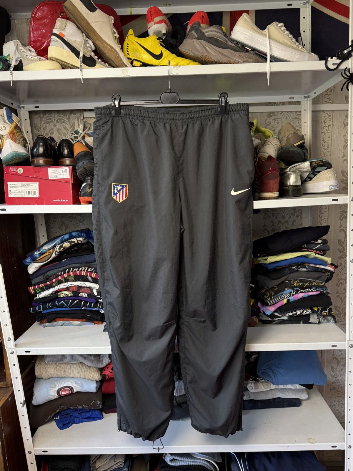 Nike Vintage Nike Atletico Madrid Pants Logo Drill Gorpcore Size US 36 / EU 52 - 24 Thumbnail