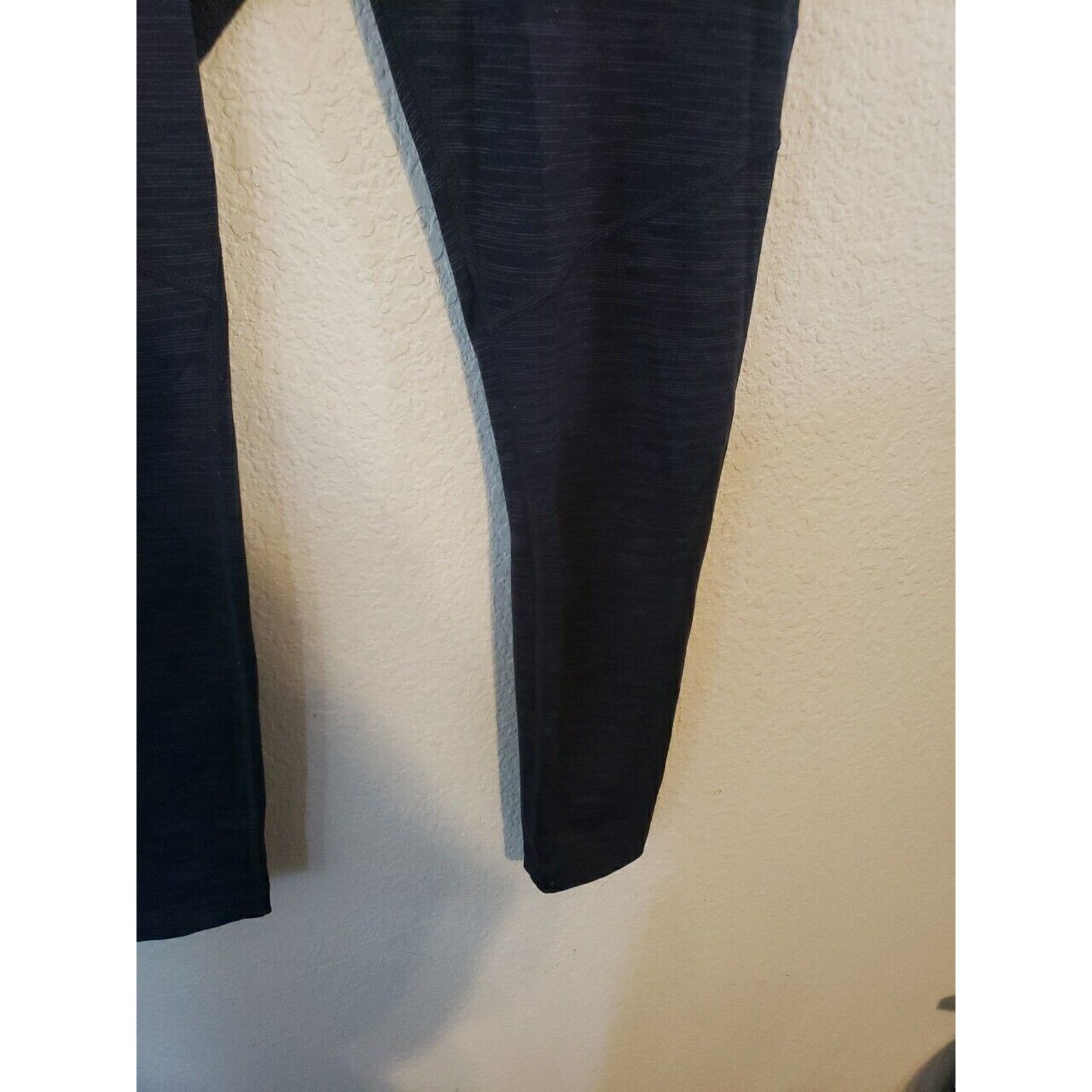 Outdoor Voices Outdoor Voices Capri Leggings Black Gray Medium Wide Waist Size 28" / US 6 / IT 42 - 5 Thumbnail