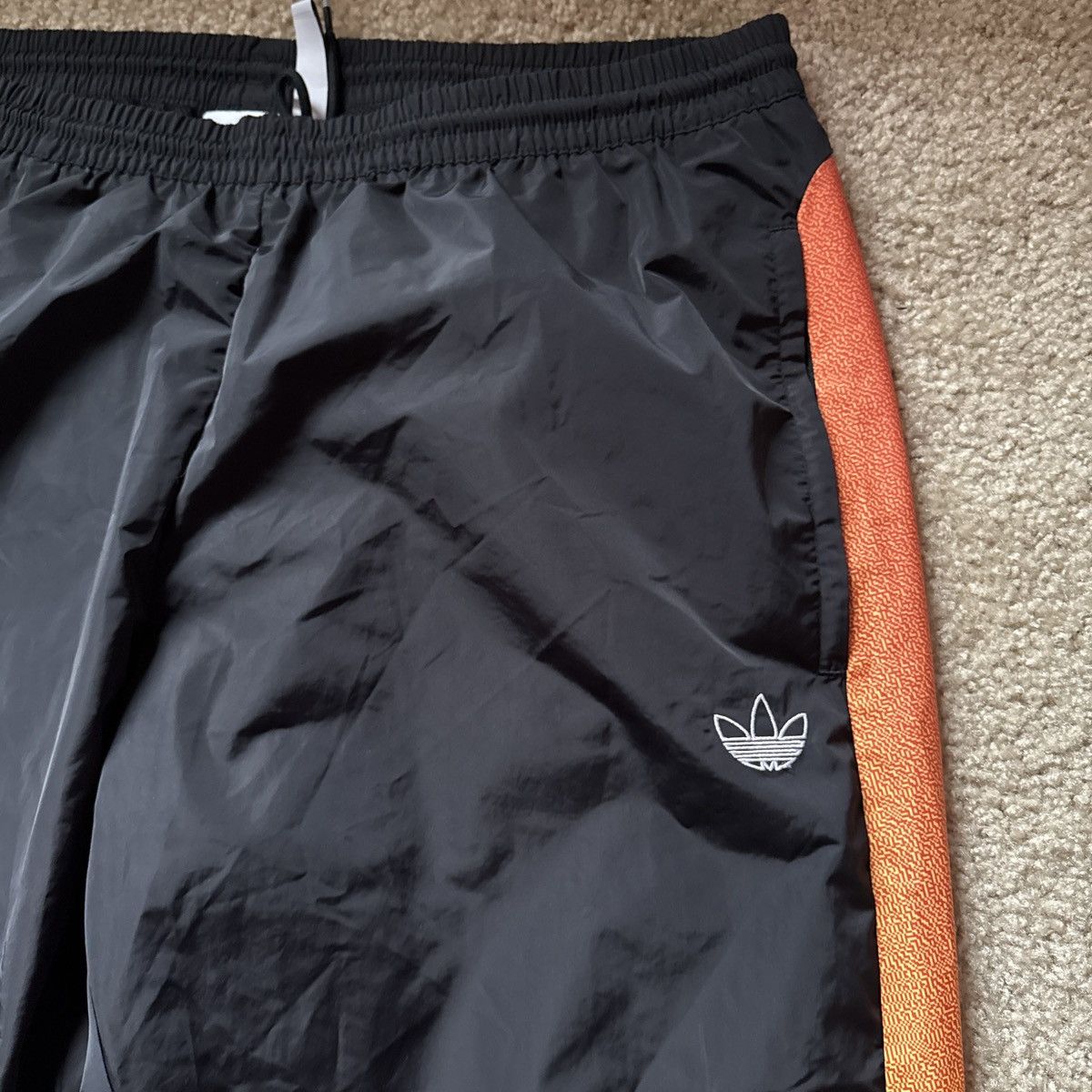 Adidas Adidas track pants Size US 36 / EU 52 - 2 Thumbnail