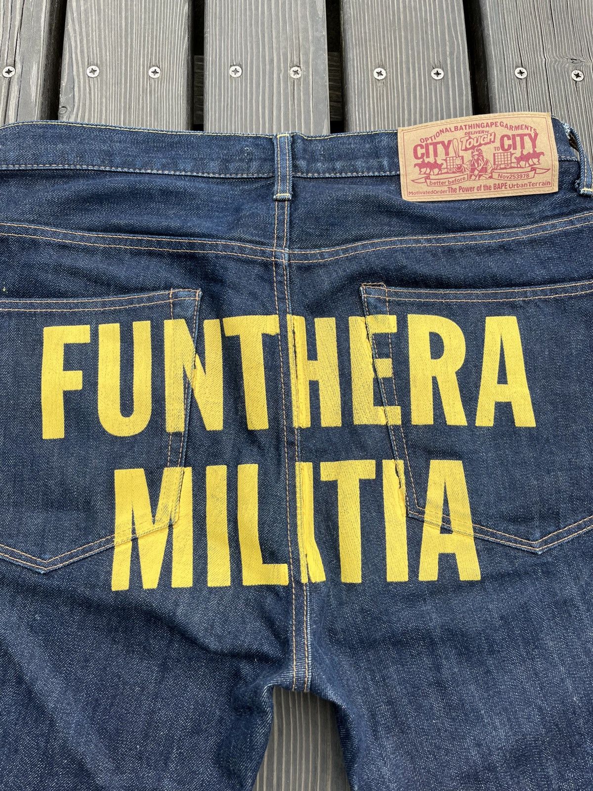 Vintage RARE🔥Bape Tiger Vintage Denim Shorts Big Logo Jeans Y2K Size US 32 / EU 48 - 6 Thumbnail