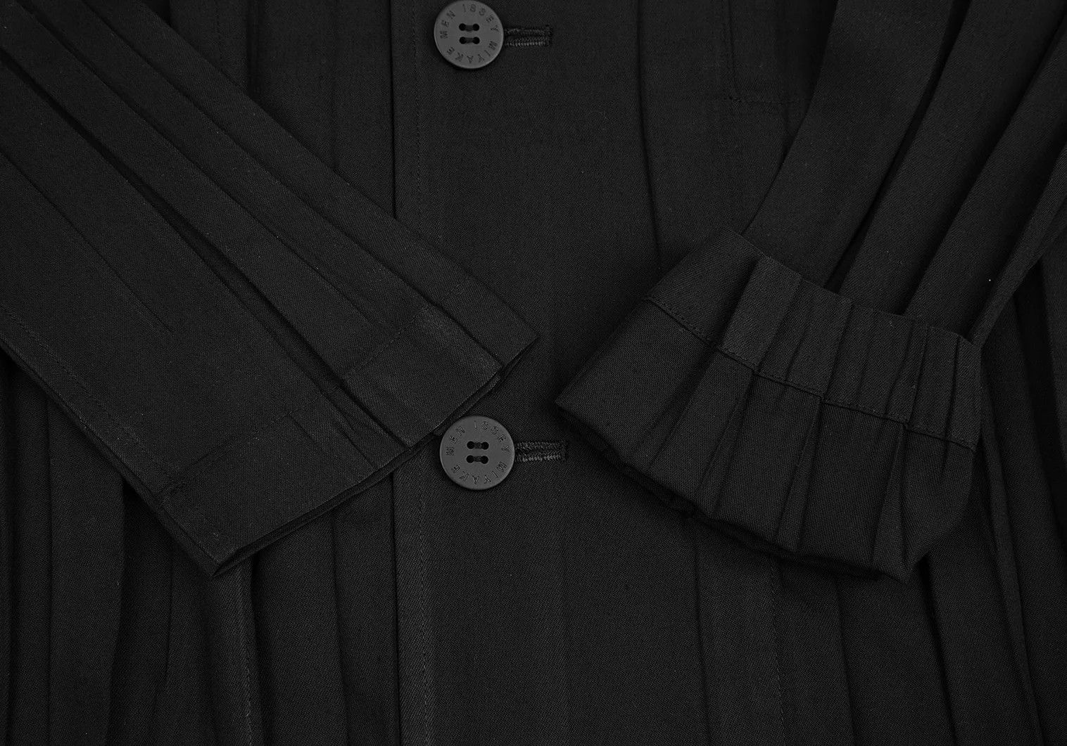 Issey Miyake Pleats Jacket in Black with Shoulder Pads Size US XL / EU 56 / 4 - 6 Thumbnail