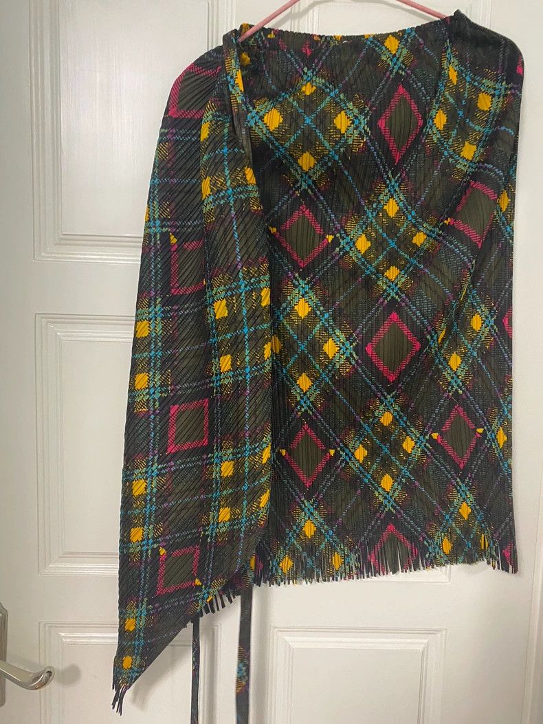 Issey Miyake Issey Miyake size:3 A retro mid-style skirt, a stylish and Size 22" - 4 Thumbnail