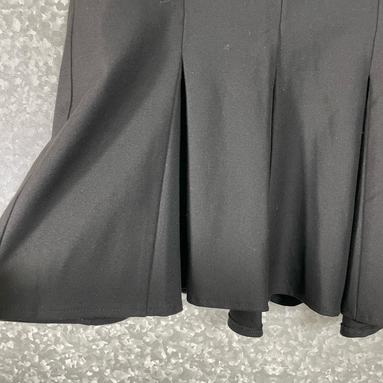 United Colors Of Benetton United Colors of Benetton Black Skirt - Euro 42 (US Medium) Size 30" / US 8 / IT 44 - 3 Thumbnail