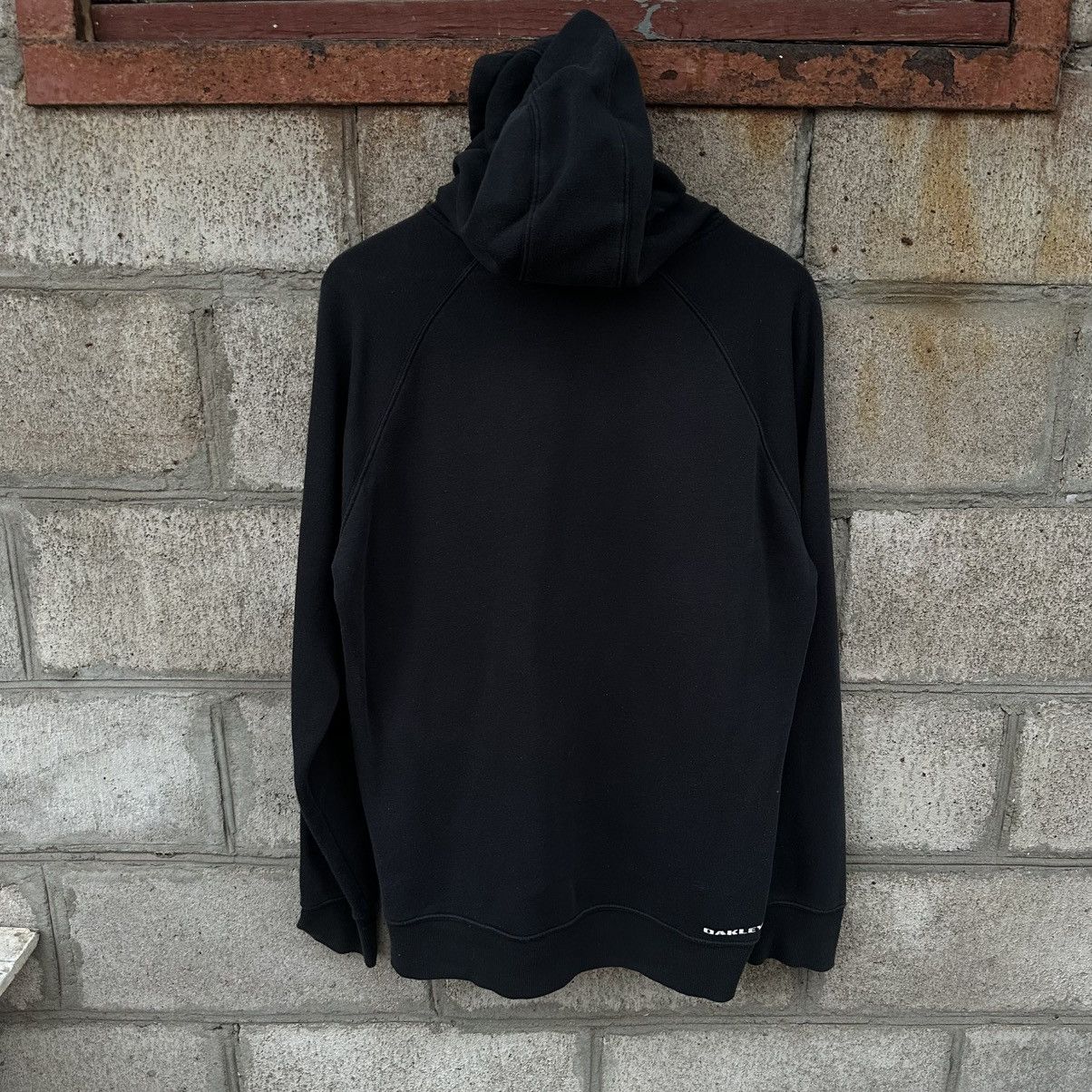 Oakley Vintage Oakley Hoodie Big Logo Outdoor Live Y2K 00s USA Size US M / EU 48-50 / 2 - 2 Thumbnail