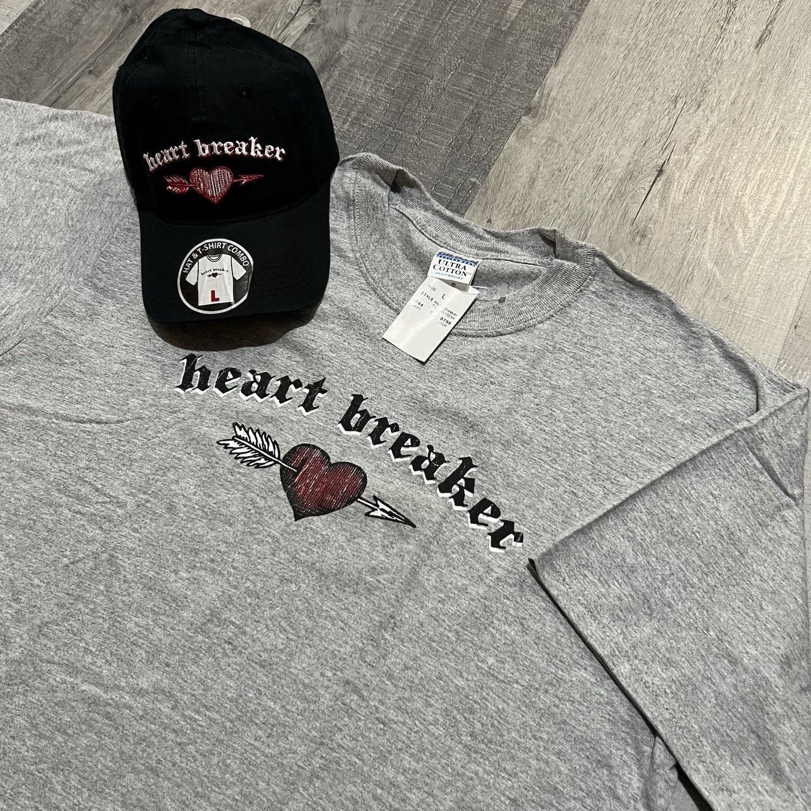 Gildan VTG Heartbreaker Y2K Shirt + Hat Grey Tattoo Punk Emo NWT L Size US L / EU 52-54 / 3 - 1 Thumbnail